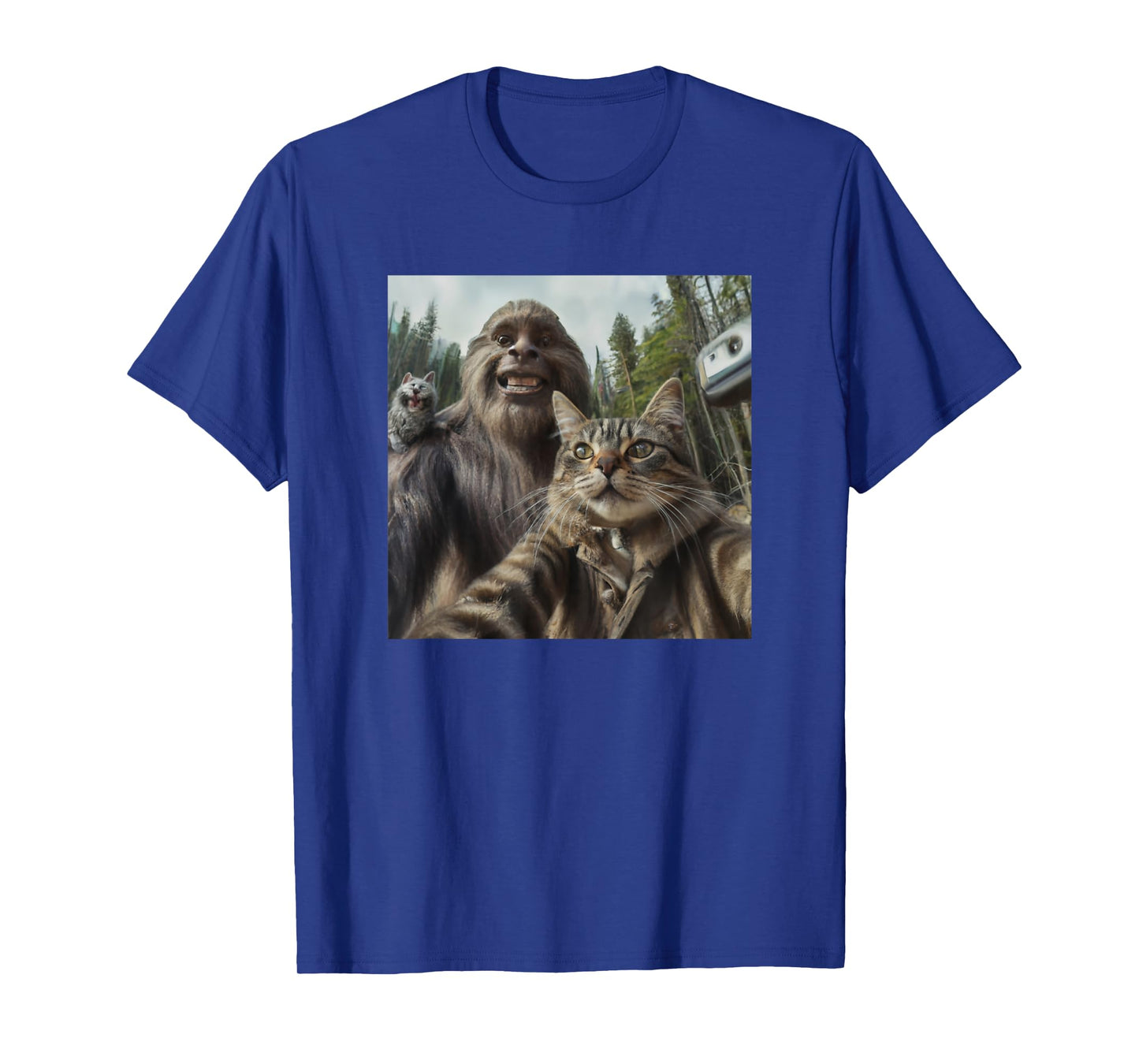 Cat Bigfoot Sasquatch Selfie Photo Funny Retro Classic Humor T-Shirt