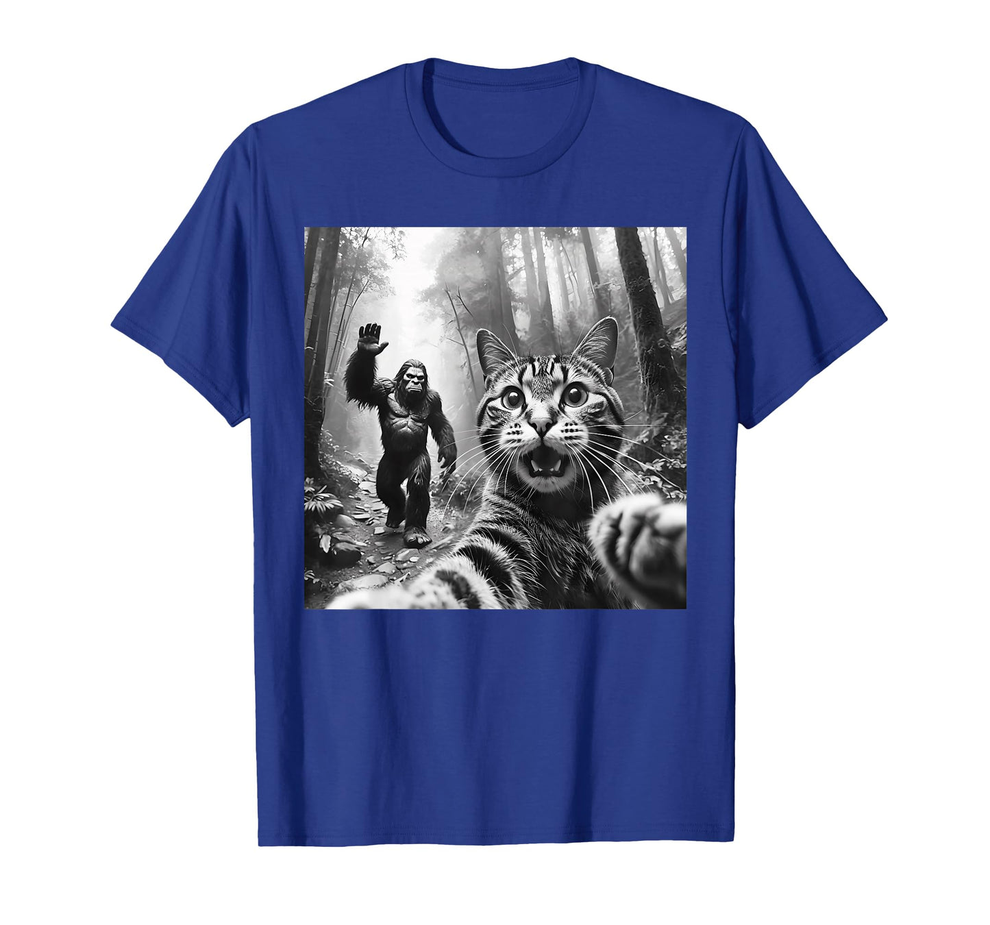 Surprised Scared Cat Selfie with Bigfoot Sasquatch Funny T-Shirt