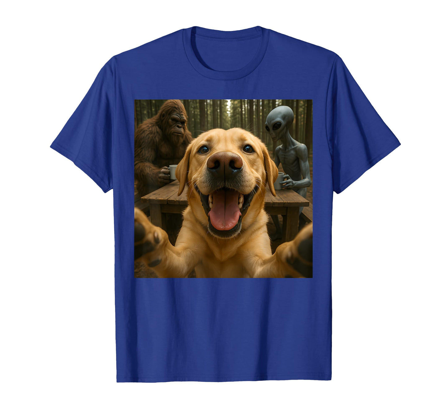 Funny Dog Selfie Bigfoot Alien Halloween T-Shirt