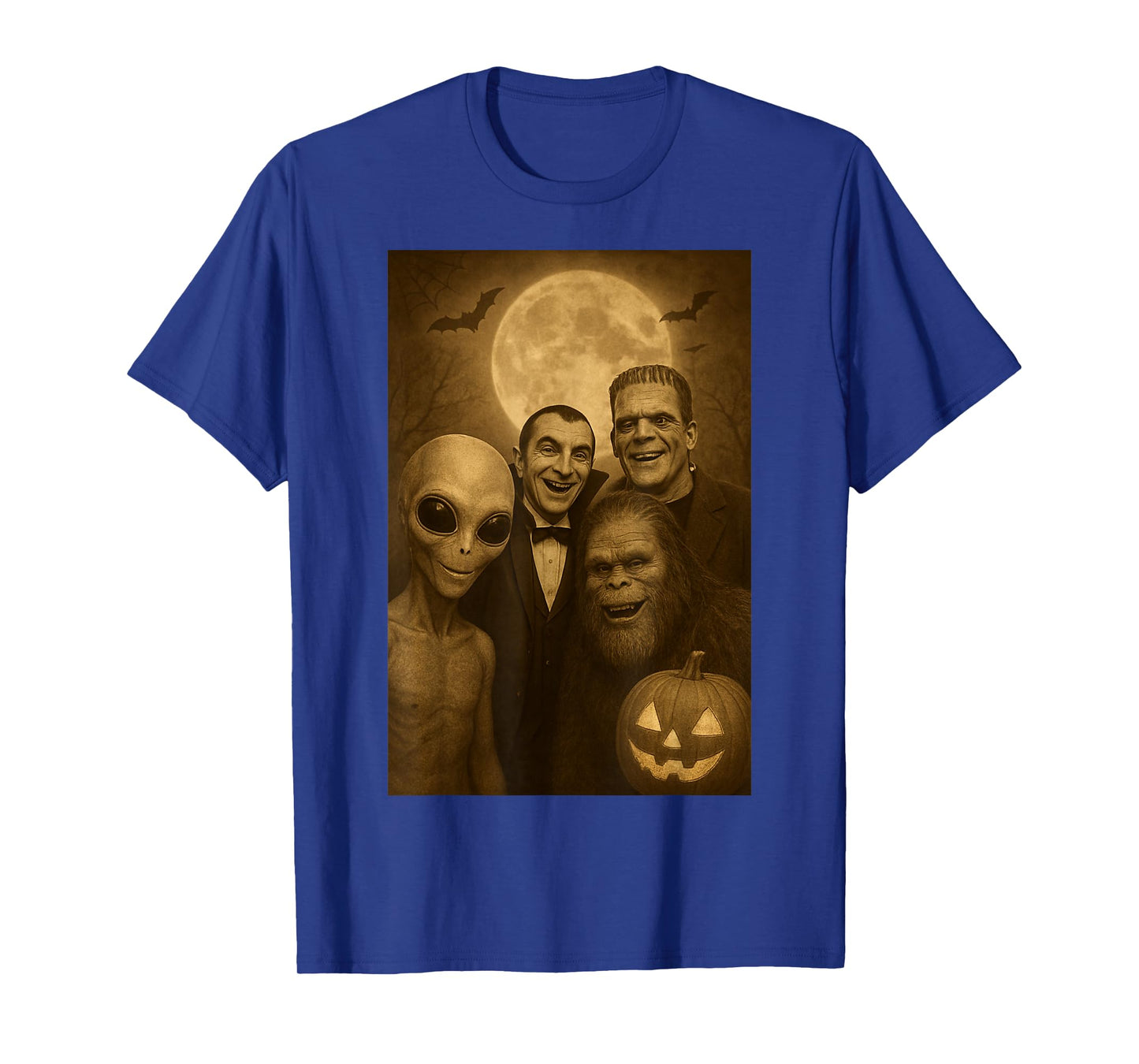 Halloween Party Bigfoot Alien Dracula Frankenstein Selfie T-Shirt