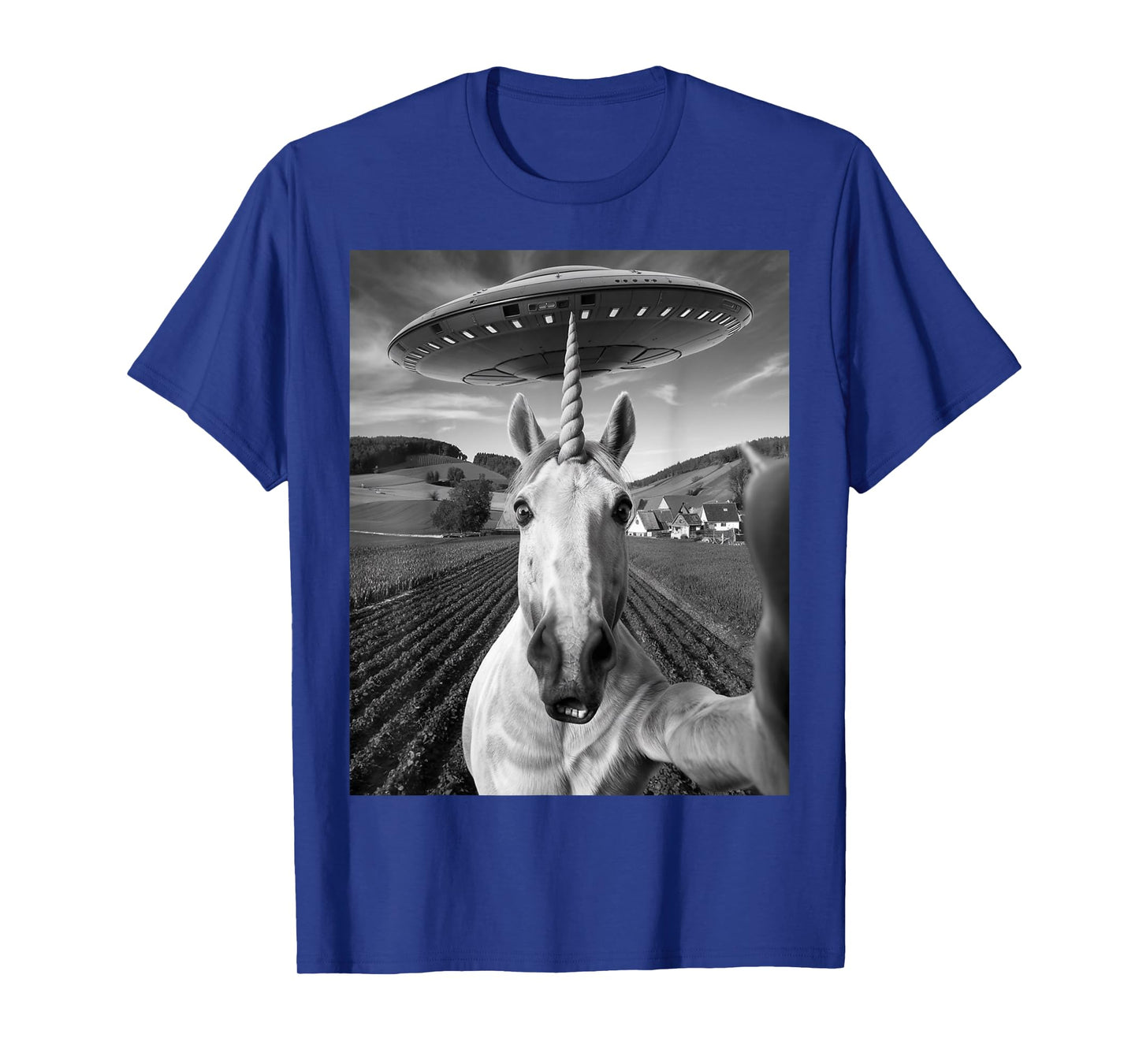 Unicorn Selfie With Alien UFO Funny Unicorn Gifts For Women T-Shirt