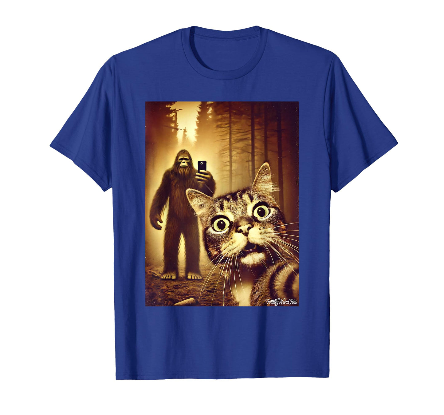 Cat Sasquatch Selfie Funny Forests Bigfoot Art T-Shirt