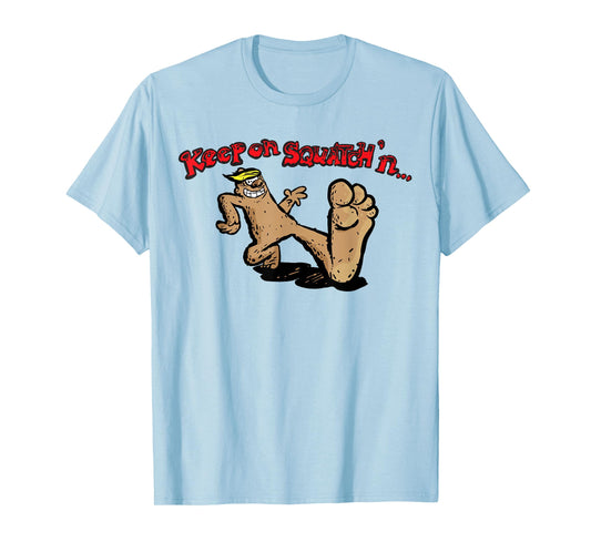 Bigfoot Keep on Squatchin'n Vintage Funny Retro Sasquatch T-Shirt