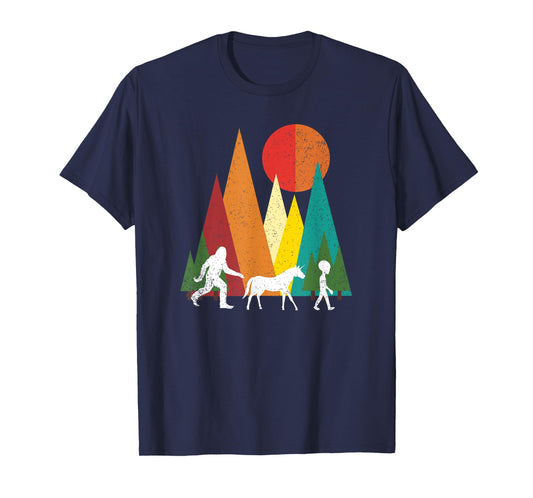 Bigfoot alien unicorn alien fantasy gift idea T-Shirt