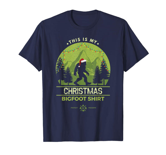 Merry Xmas Bigfoot Santa Squatch Christmas Yeti T-Shirt