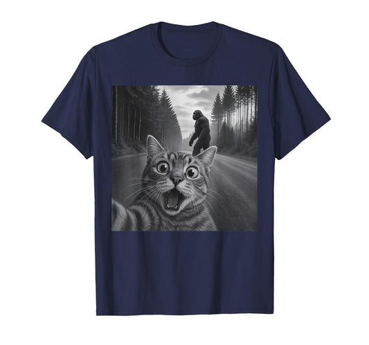 Funny Cat Selfie with Bigfoot Cat Lovers Gifts for Men Women T-Shirt
