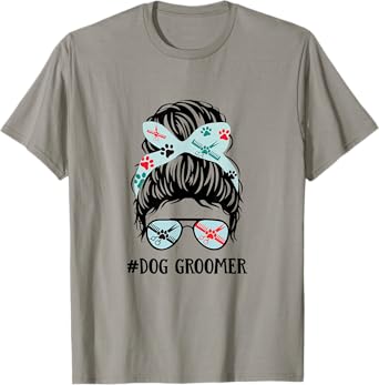 Dog Groomer Gift: Paw Print T-Shirt for Dog Lovers