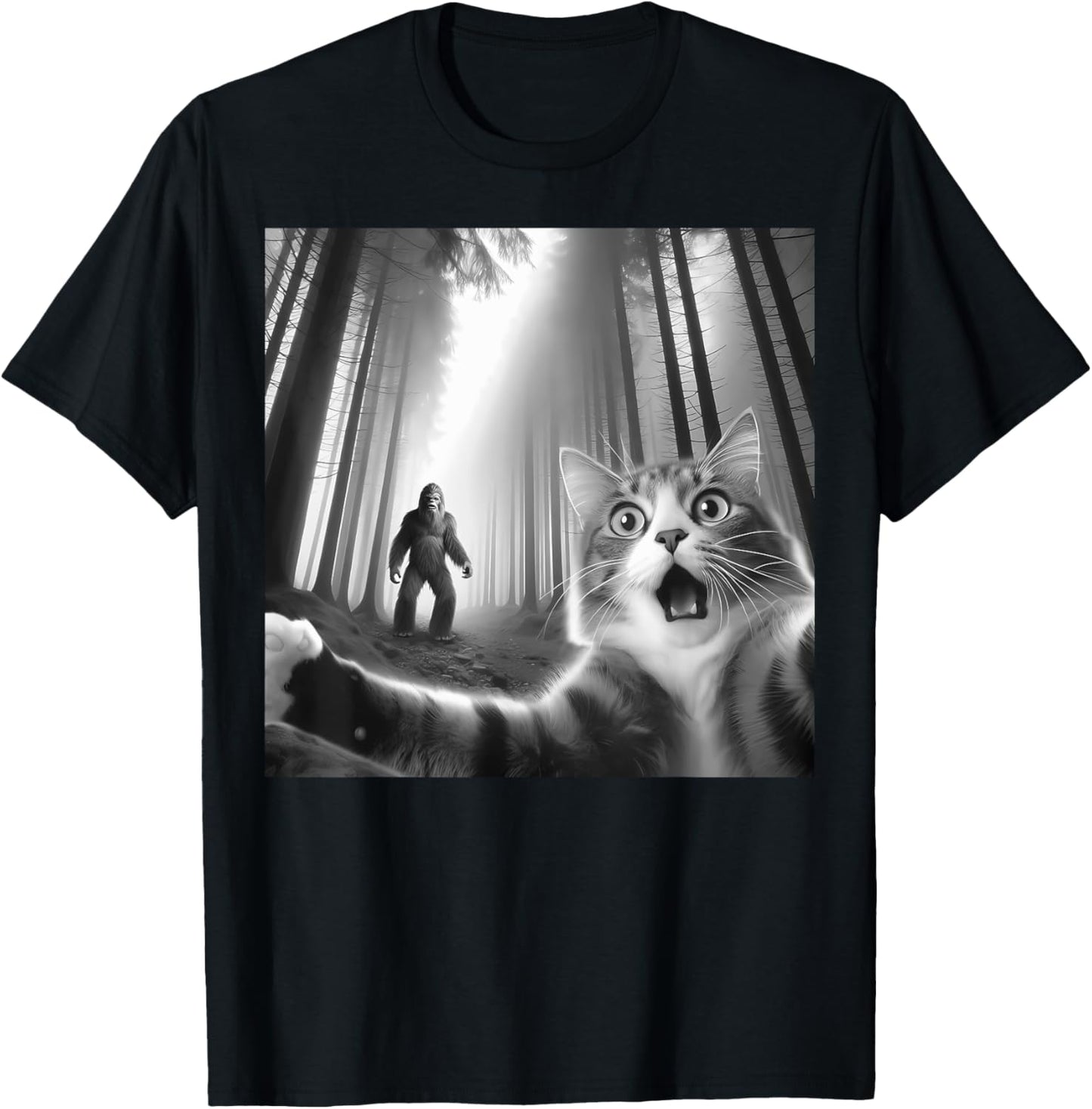 Funny Tee Surprised Scared Cat Selfie With Bigfoot Sasquatch T-Shirt