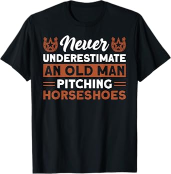 Horseshoe pitching old man horseshoe throwing design T-Shirt