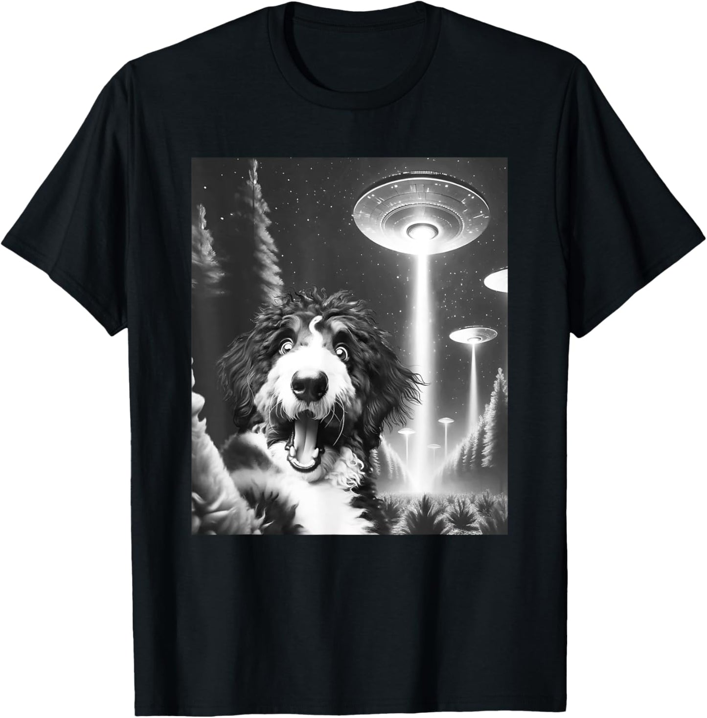 Funny Bernedoodle Alien UFO Taking a Selfie Dog Mom Dad T-Shirt