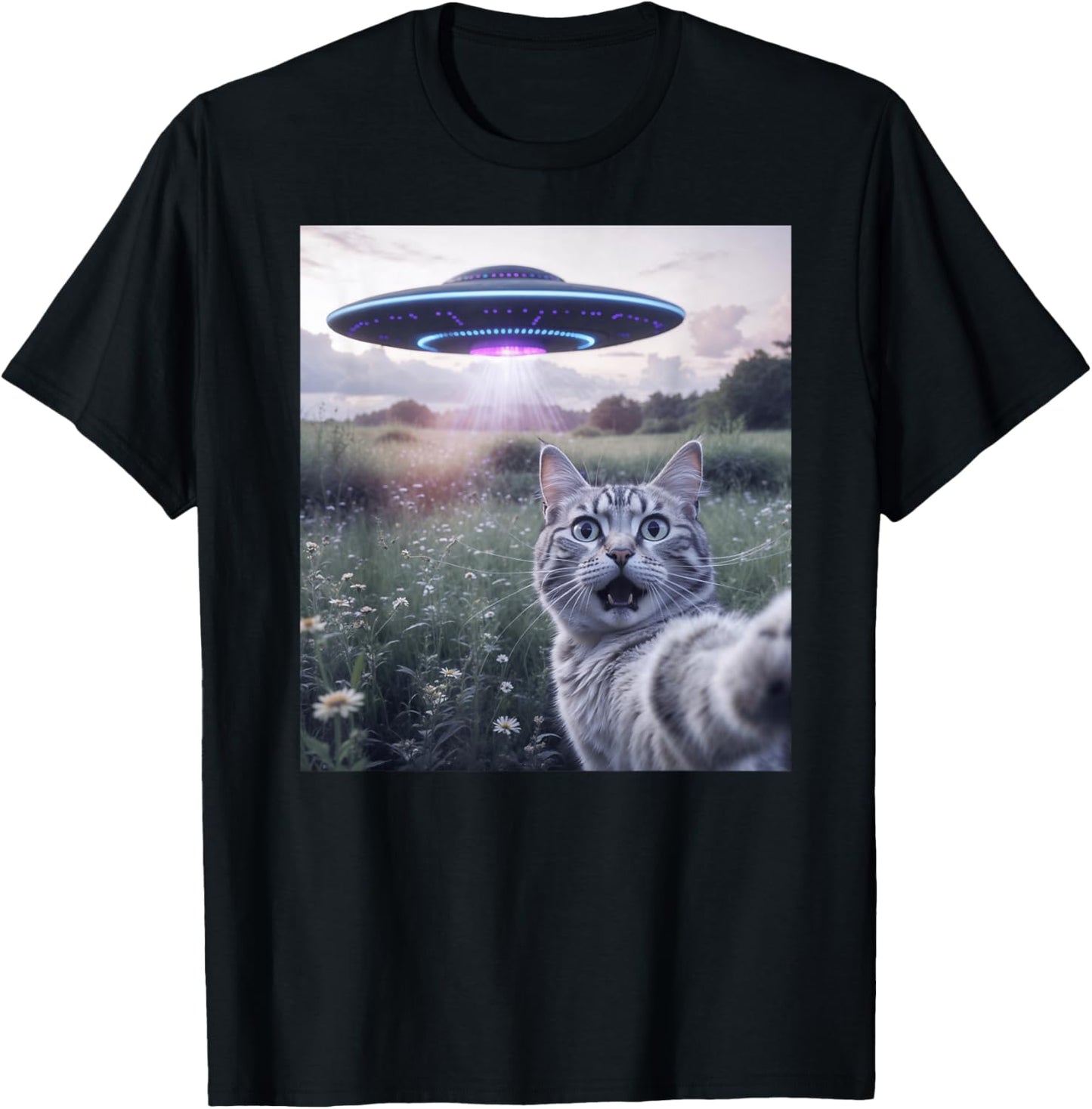 Surprised Cat Selfie with UFO Invasion Scene Funny T-Shirt
