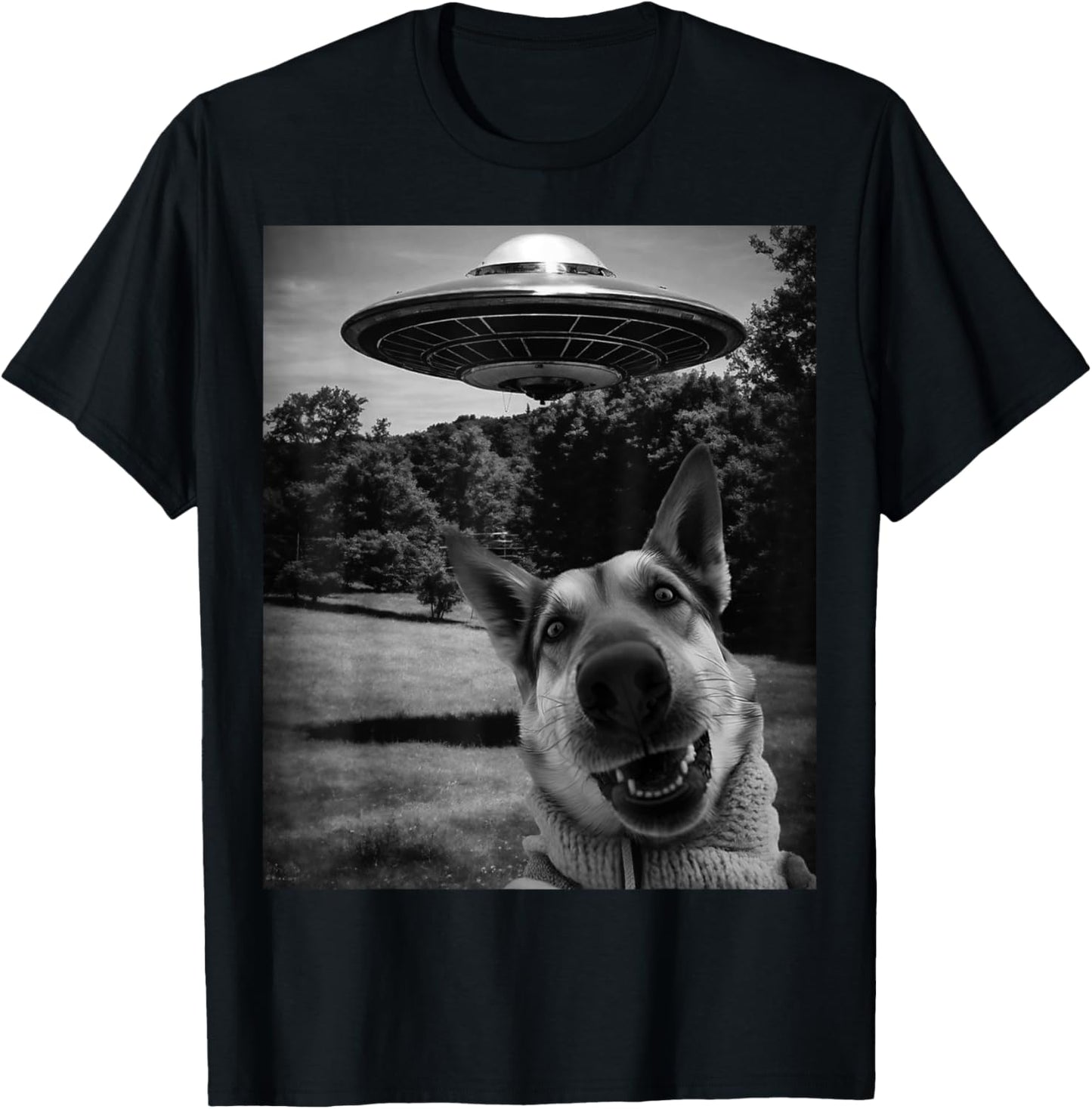 Dog Selfie with Alien and Ufo T-Shirt
