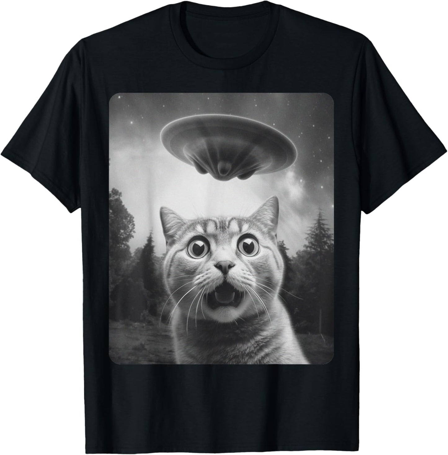 Cat Selfie With UFO T-Shirt