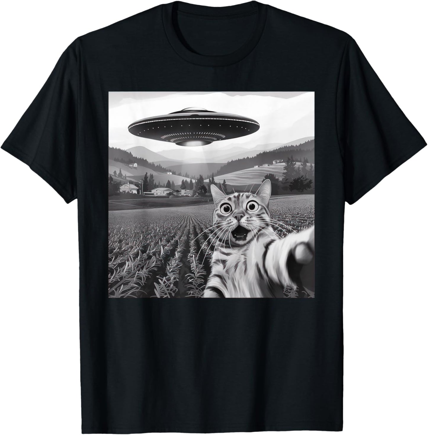 Cat Selfie With Alien UFO Cat Gifts For Men Women Kid T-Shirt
