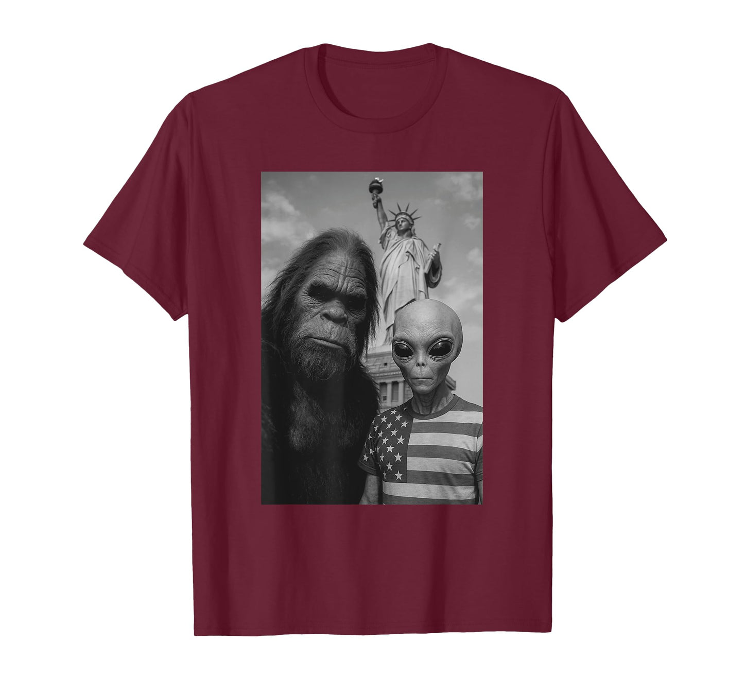 Retro Alien and Bigfoot Selfie Funny Alien Men Women T-Shirt