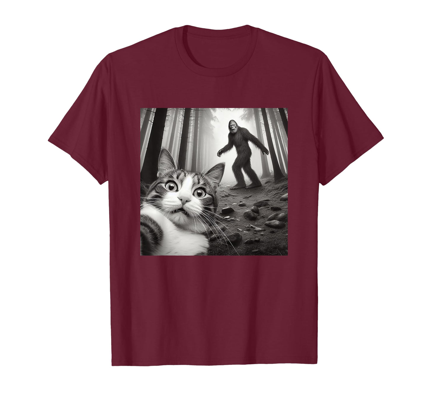Funny Surprised Scared Cat Selfie With Sasquatsch Bigfoot T-Shirt for Men Women Girls Kids