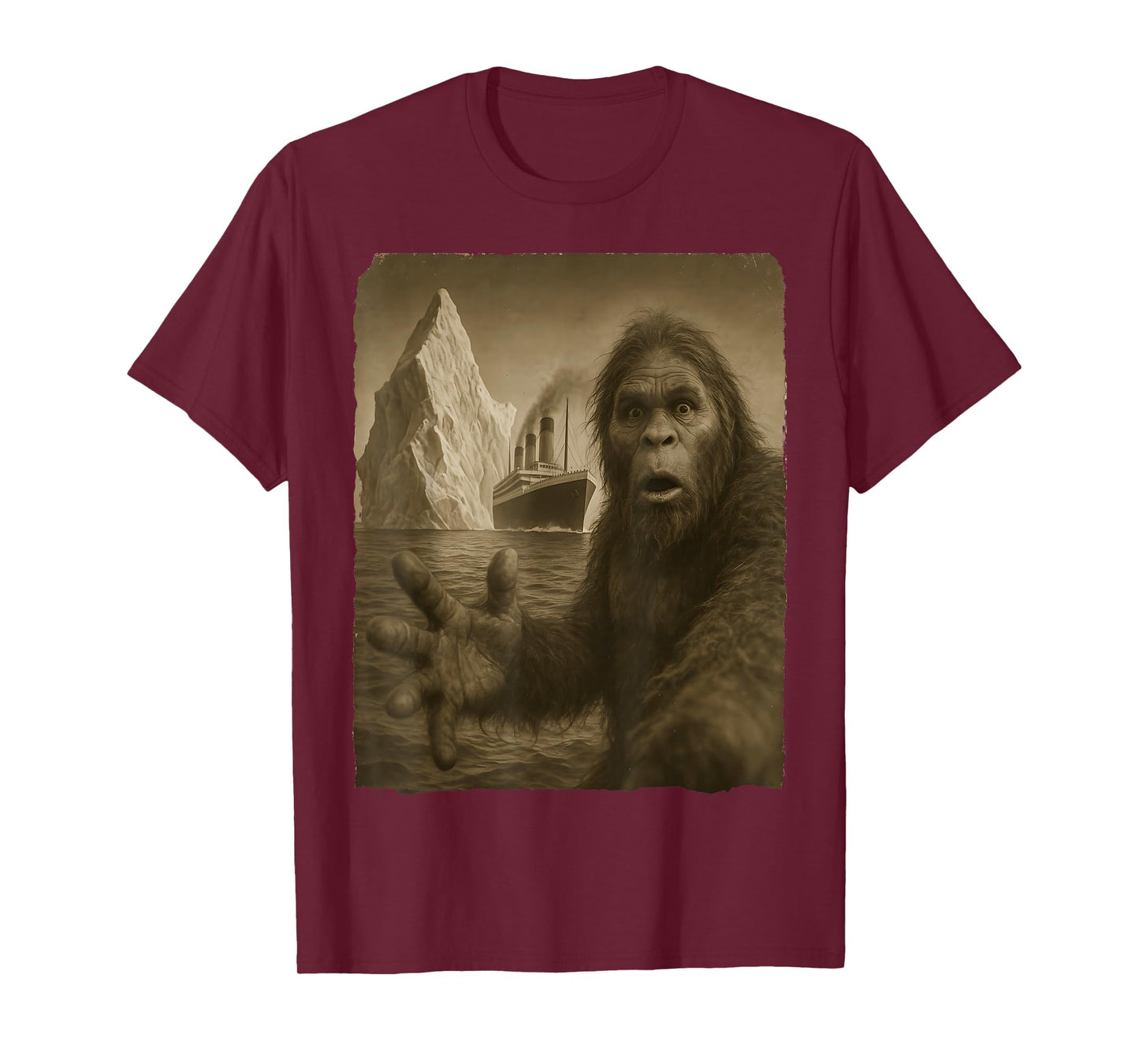 Funny Bigfoot Selfie Titanic T-Shirt