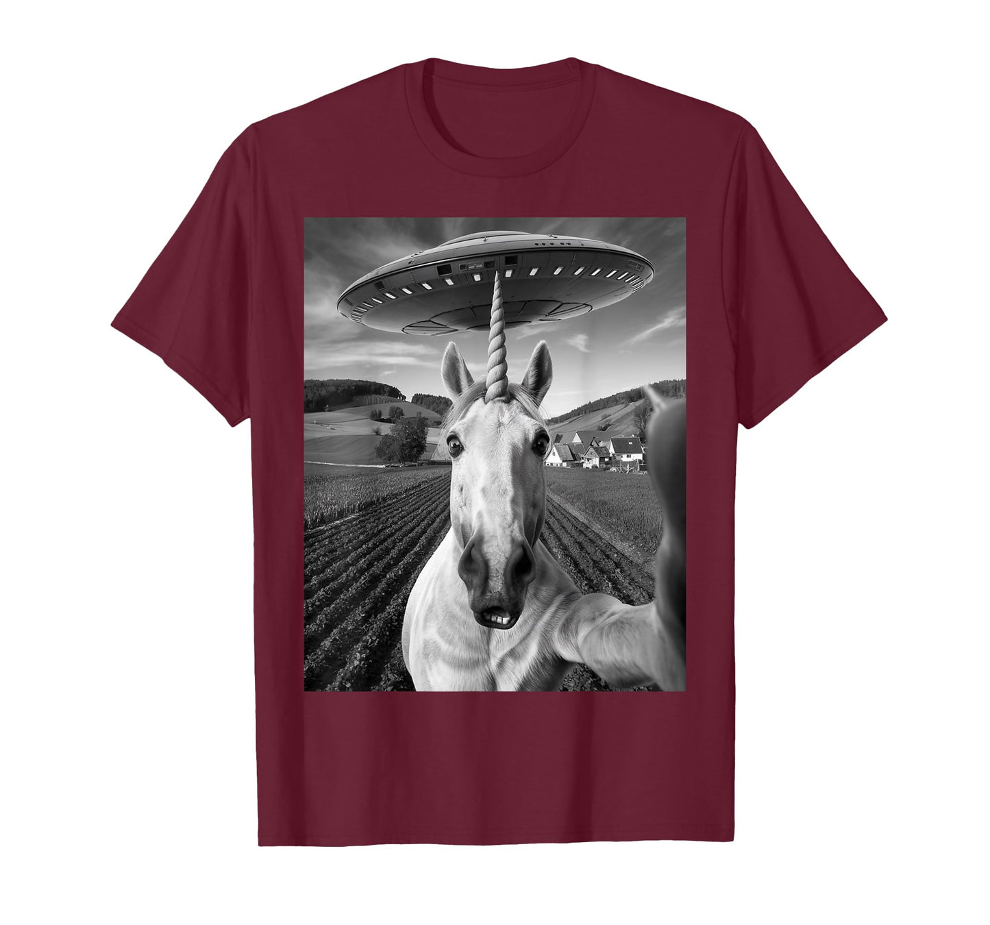 Unicorn Selfie With Alien UFO Funny Unicorn Gifts For Women T-Shirt