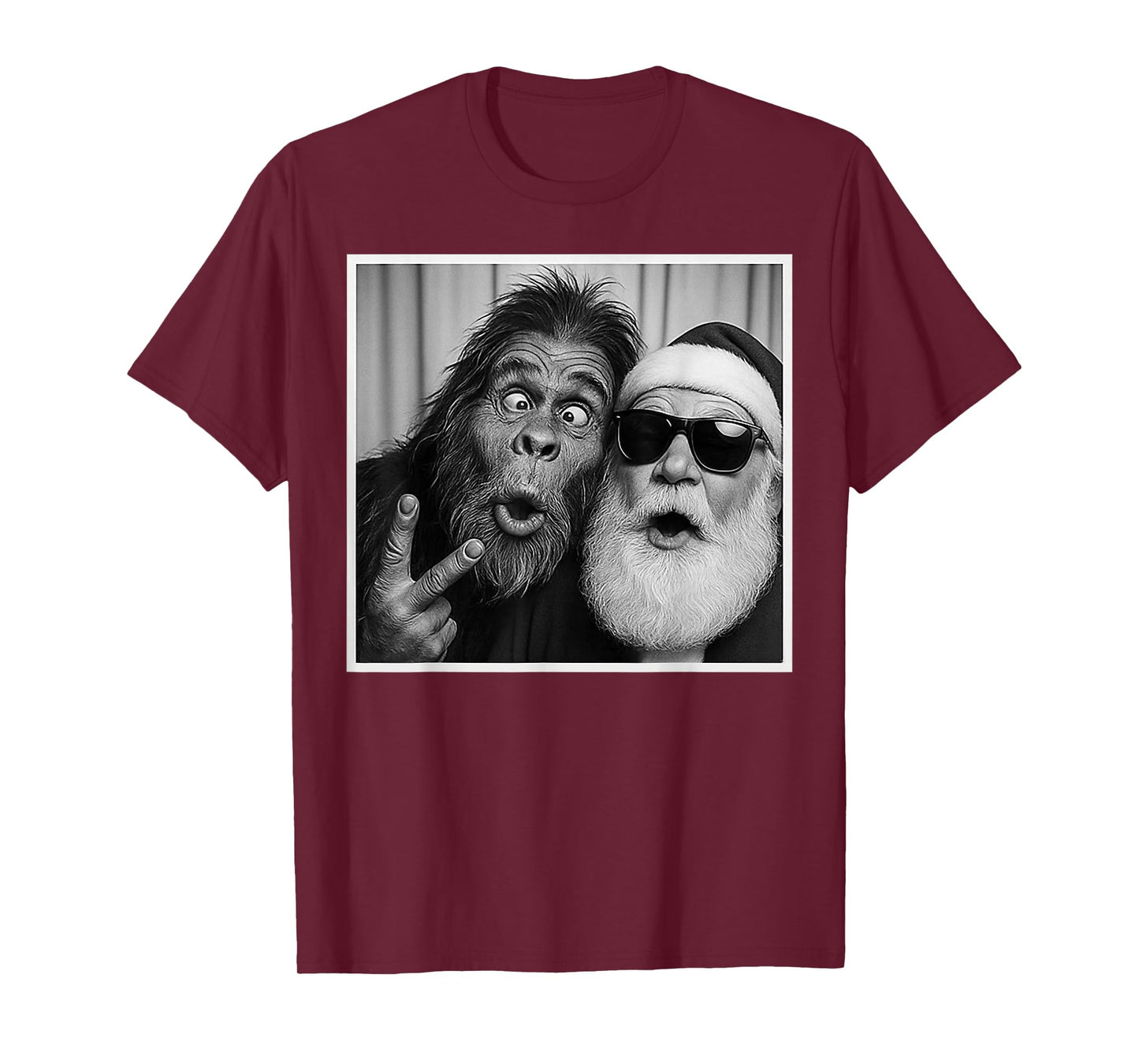 Funny Bigfoot photobooth with Santa Christmas Xmas T-Shirt