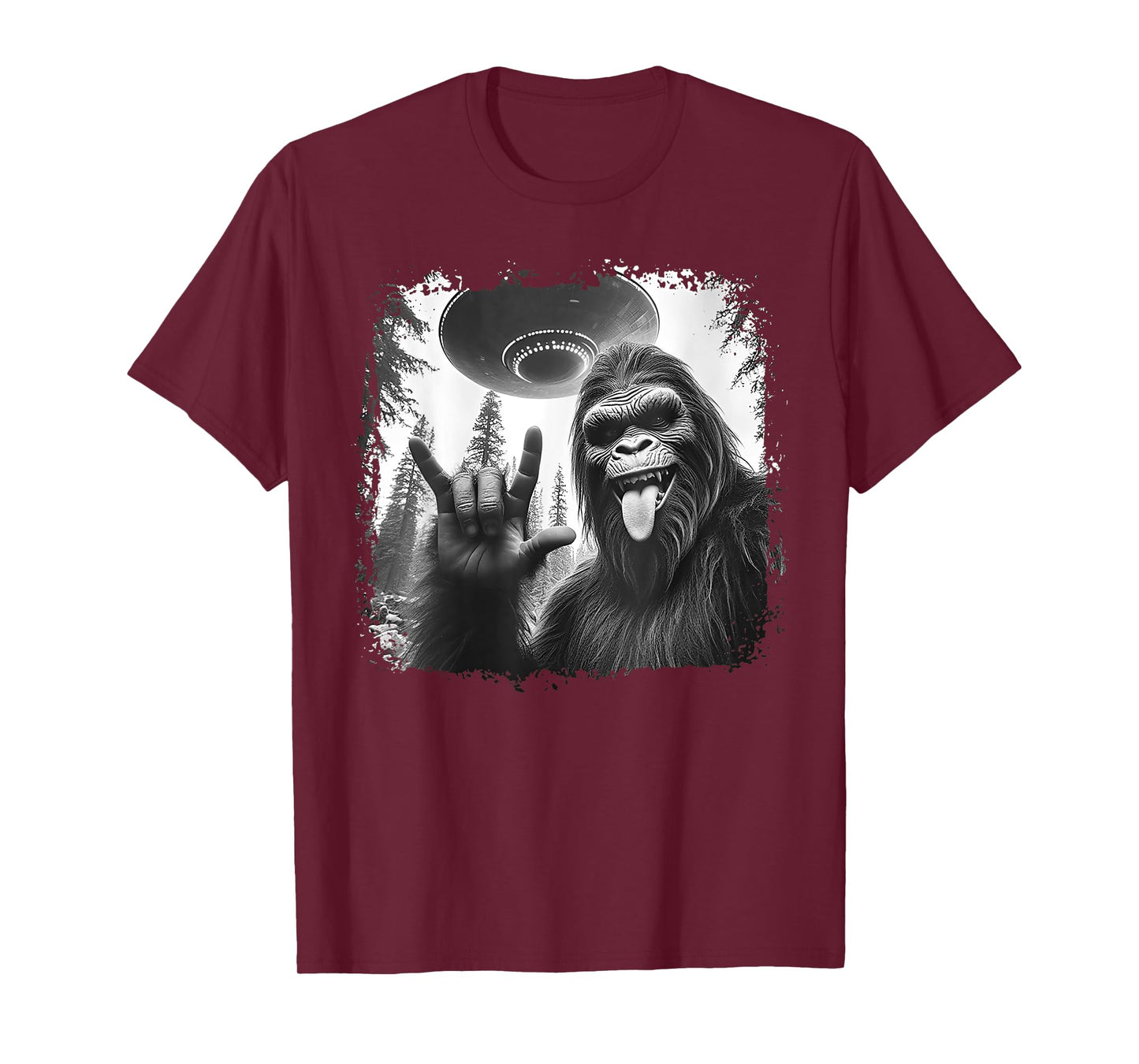 Funny Sasquatch Bigfoot Rock On Selfie with UFO Alien T-Shirt