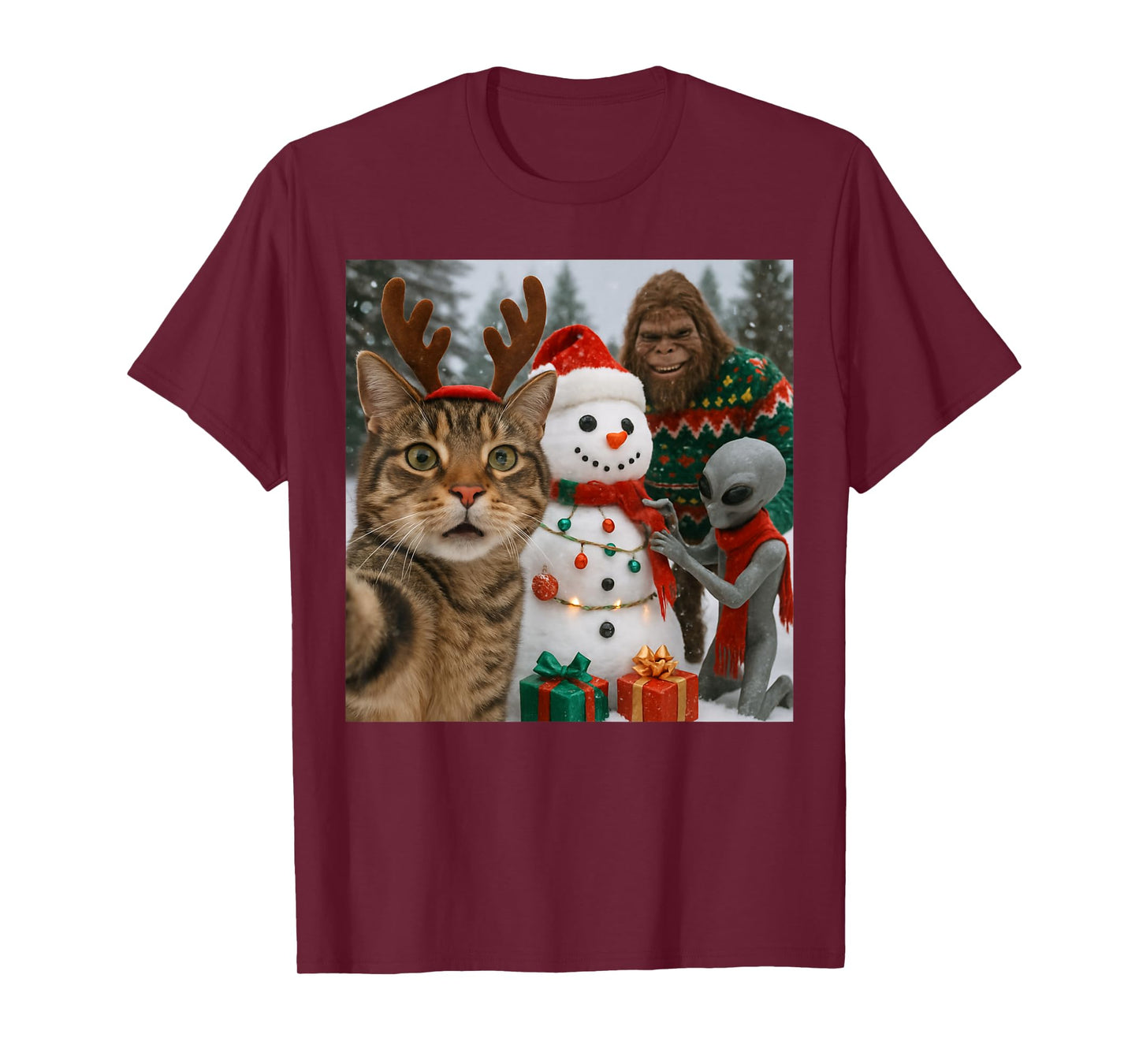 Funny Christmas Cat Selfie with Bigfoot Alien & Snowman T-Shirt