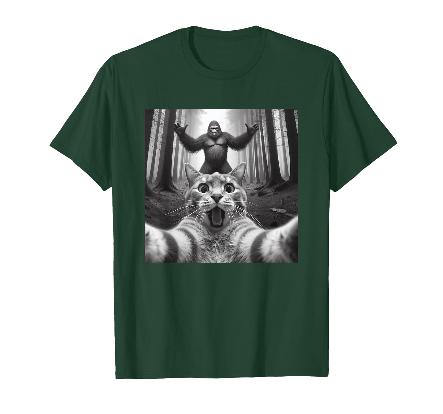 Funny Surprised Scared Cat Selfie With Sasquatsch Bigfoot T-Shirt