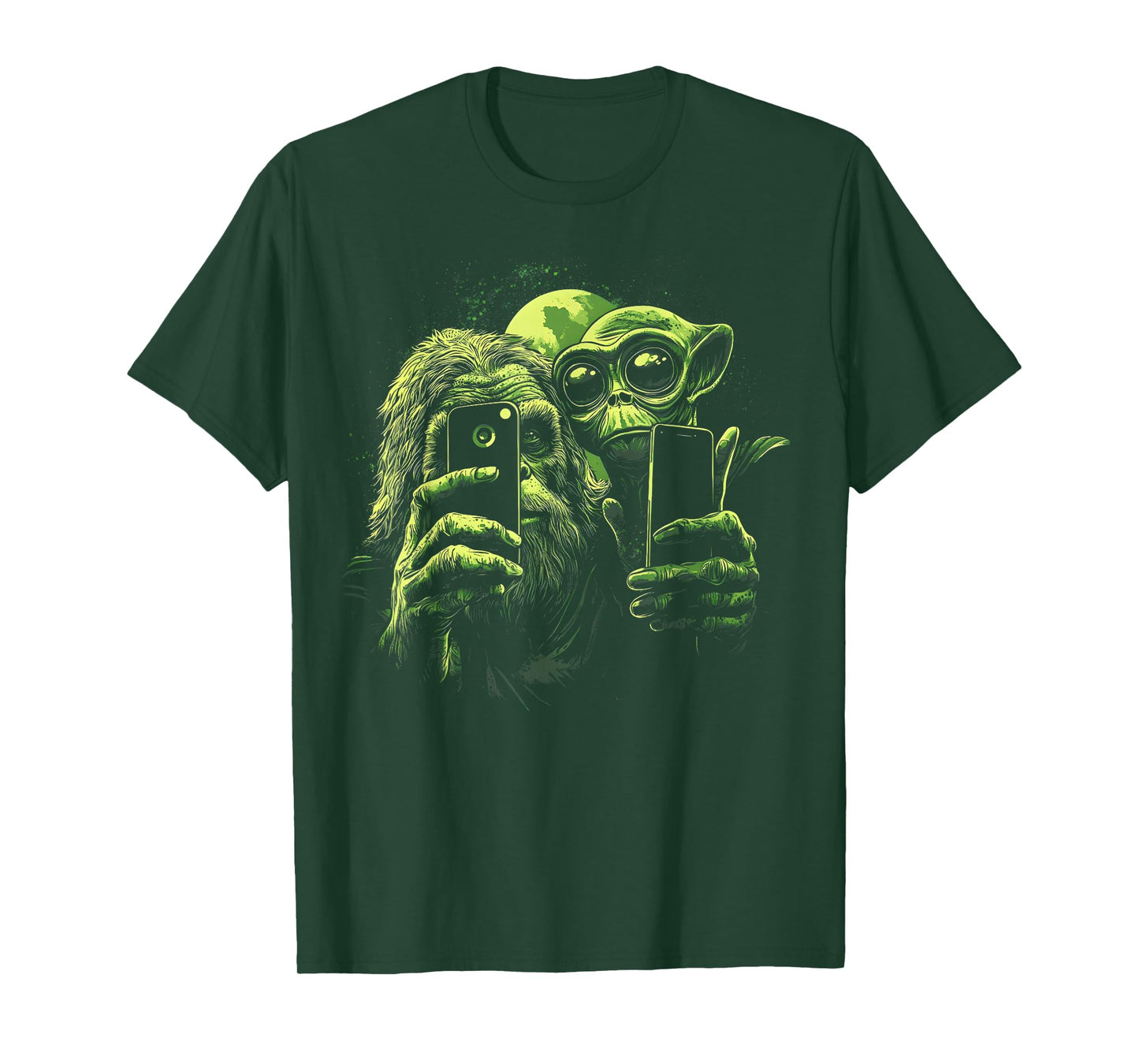 Bigfoot And Alien Sasquatch Love Selfie Funny Sarcastic T-Shirt