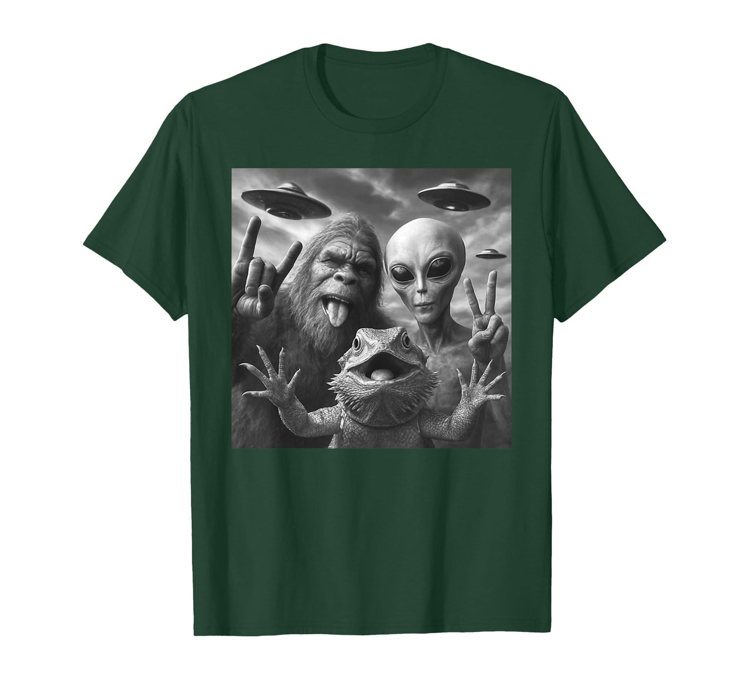 Bearded Dragon Selfie With Bigfoot & Alien Funny UFO T-Shirt