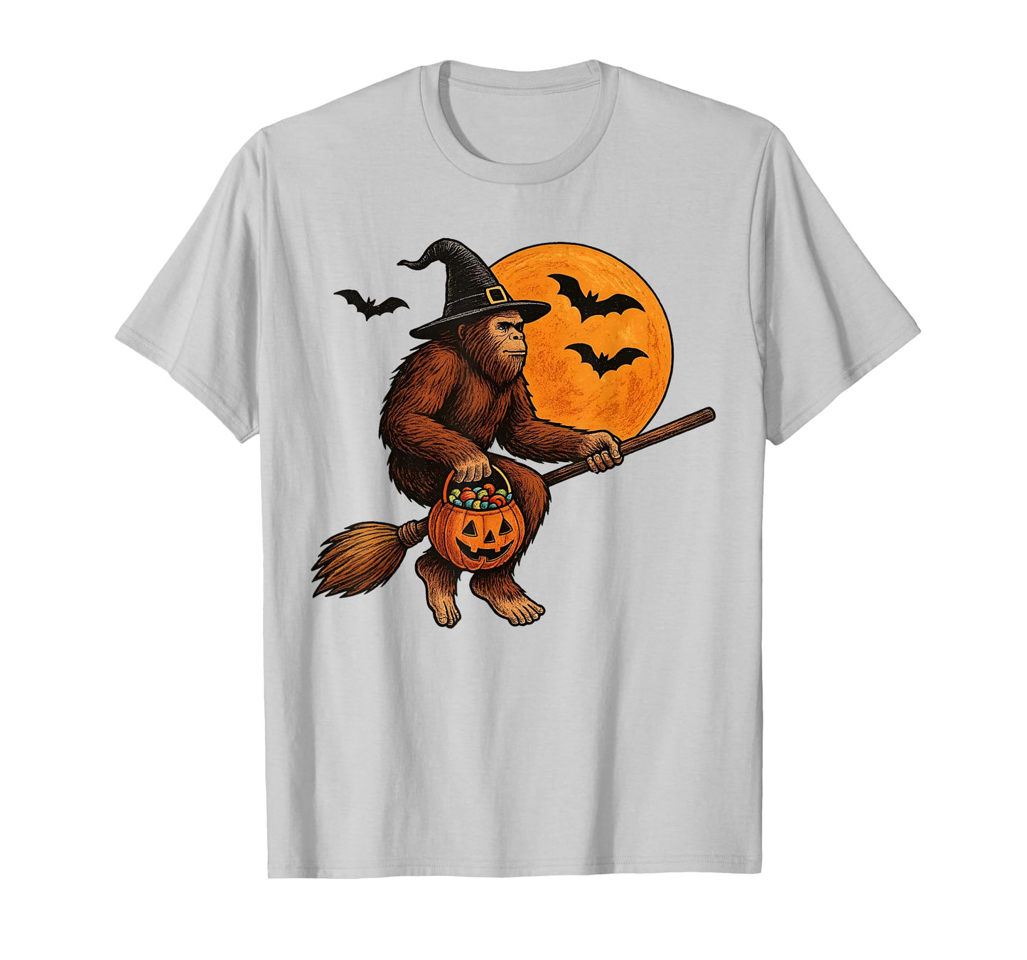 Bigfoot Sasquatch Witch Hat Pumpkin Halloween Men T-Shirt