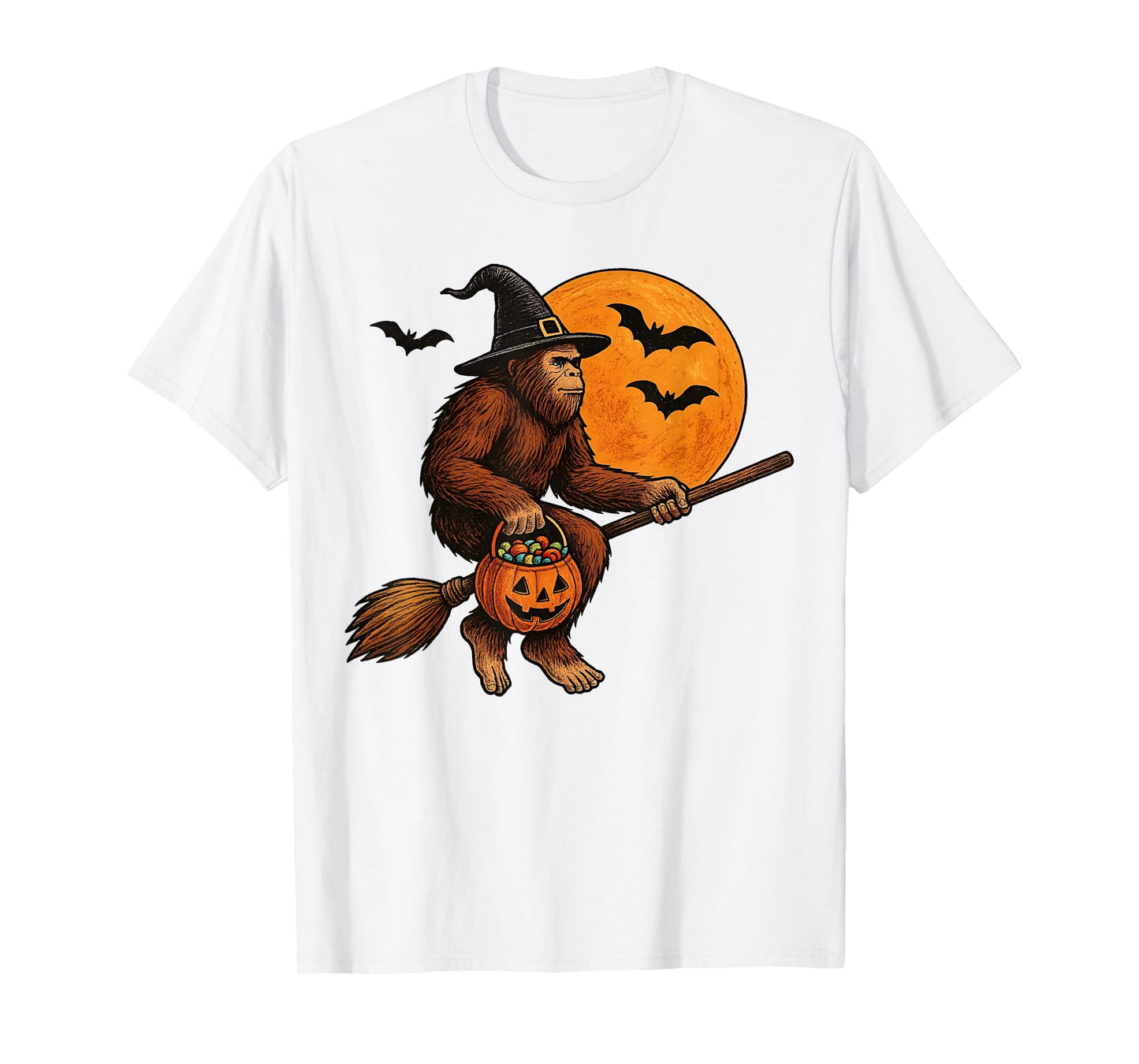 Bigfoot Sasquatch Witch Hat Pumpkin Halloween Men T-Shirt