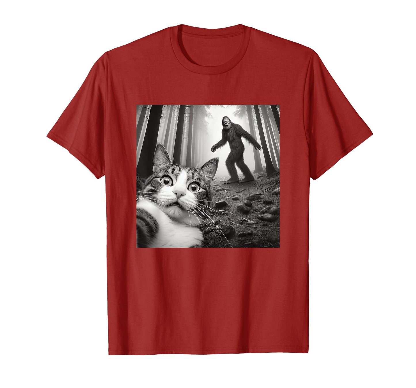 Funny Surprised Scared Cat Selfie With Sasquatsch Bigfoot T-Shirt for Men Women Girls Kids