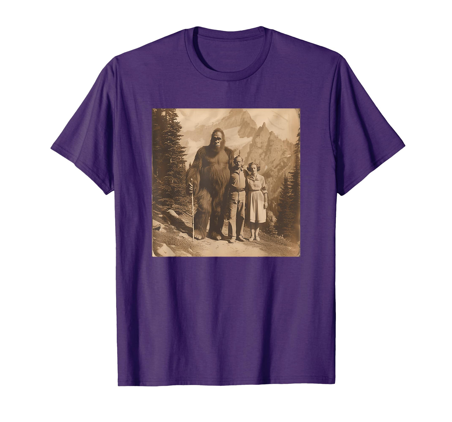 Funny Bigfoot Photo Vintage Hiking Sasquatch Bigfoot Fans T-Shirt