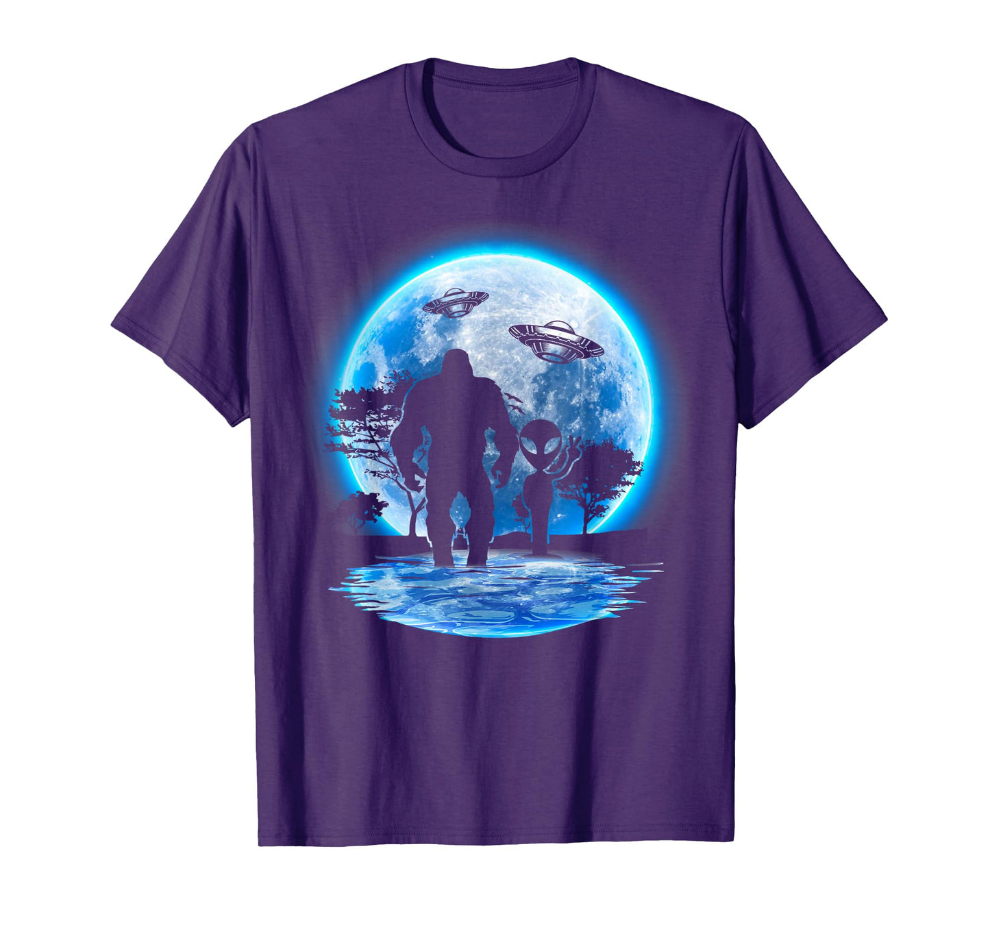 Alien & Bigfoot Moon Big Foot Sasquatch Gifts For Men Women T-Shirt