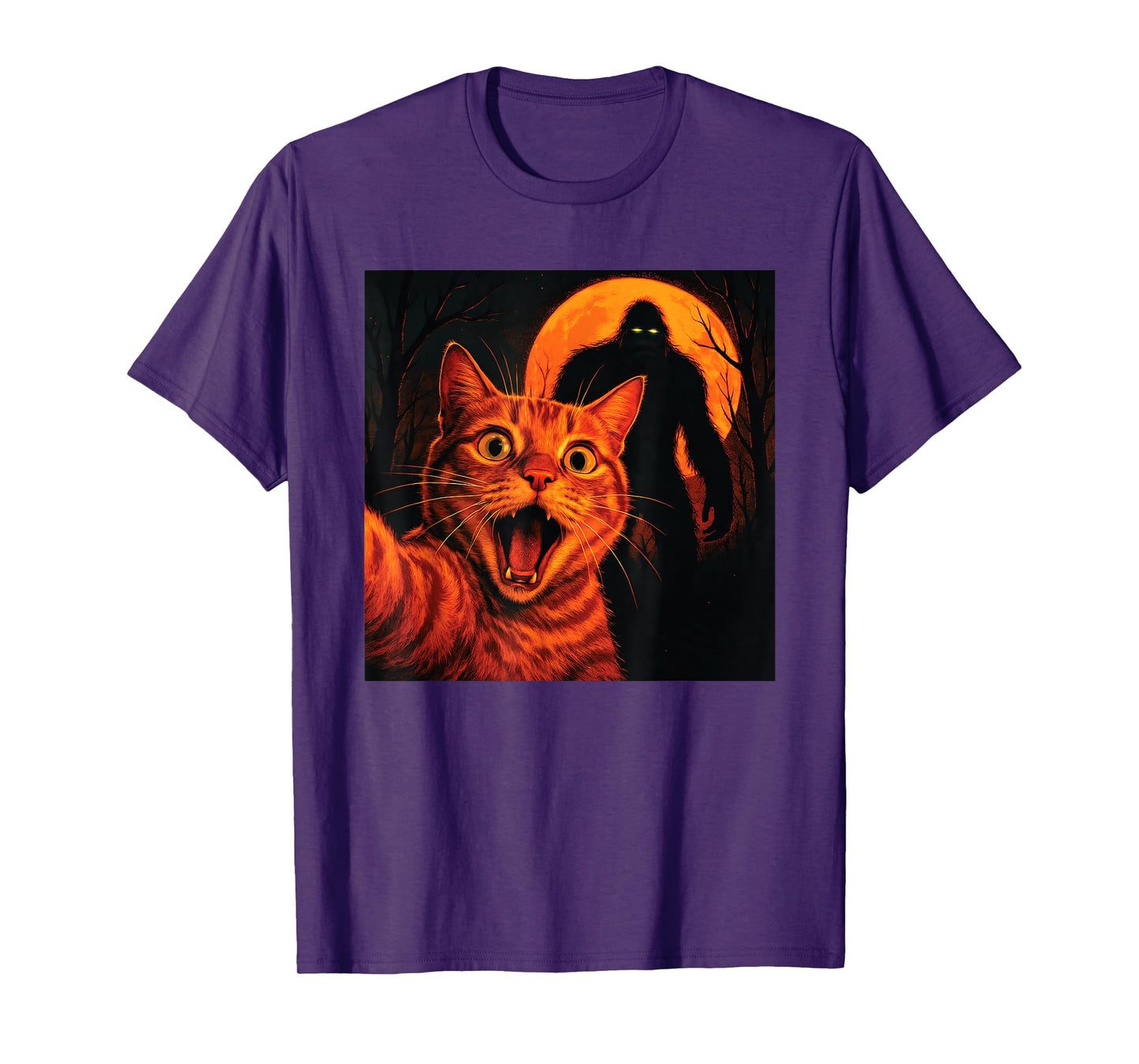 Surprised Orange Cat Selfie with Bigfoot Funny Sasquatch T-Shirt