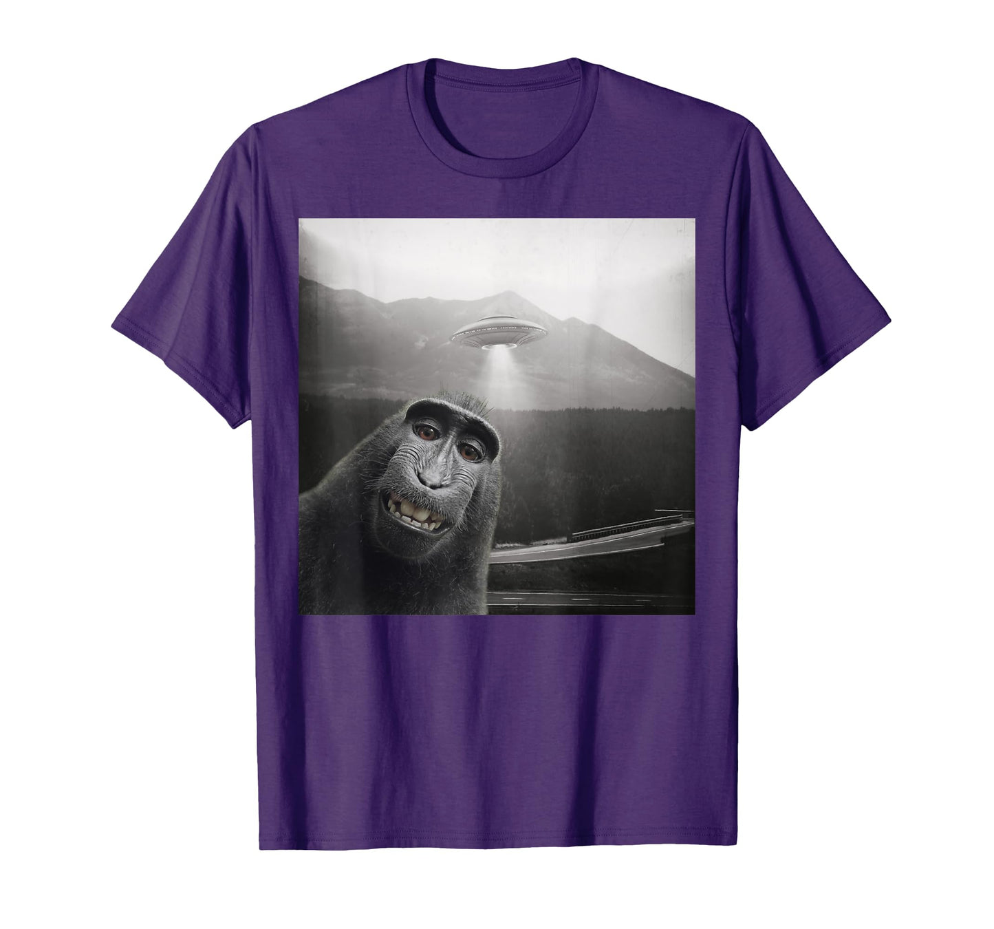 Funny Macaque Monkey Selfie Lovers Alien UFO Selfie T-Shirt