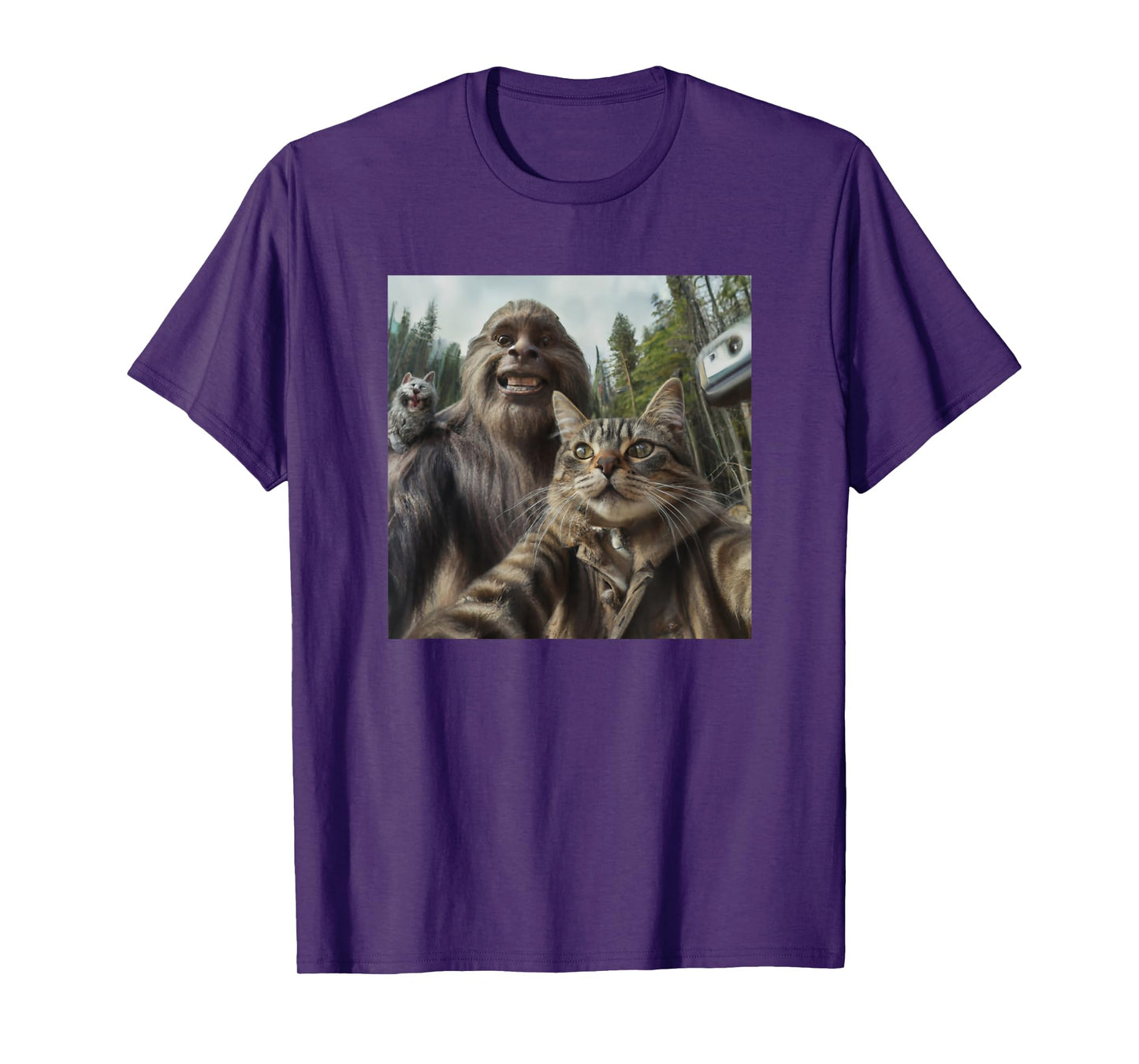 Cat Bigfoot Sasquatch Selfie Photo Funny Retro Classic Humor T-Shirt