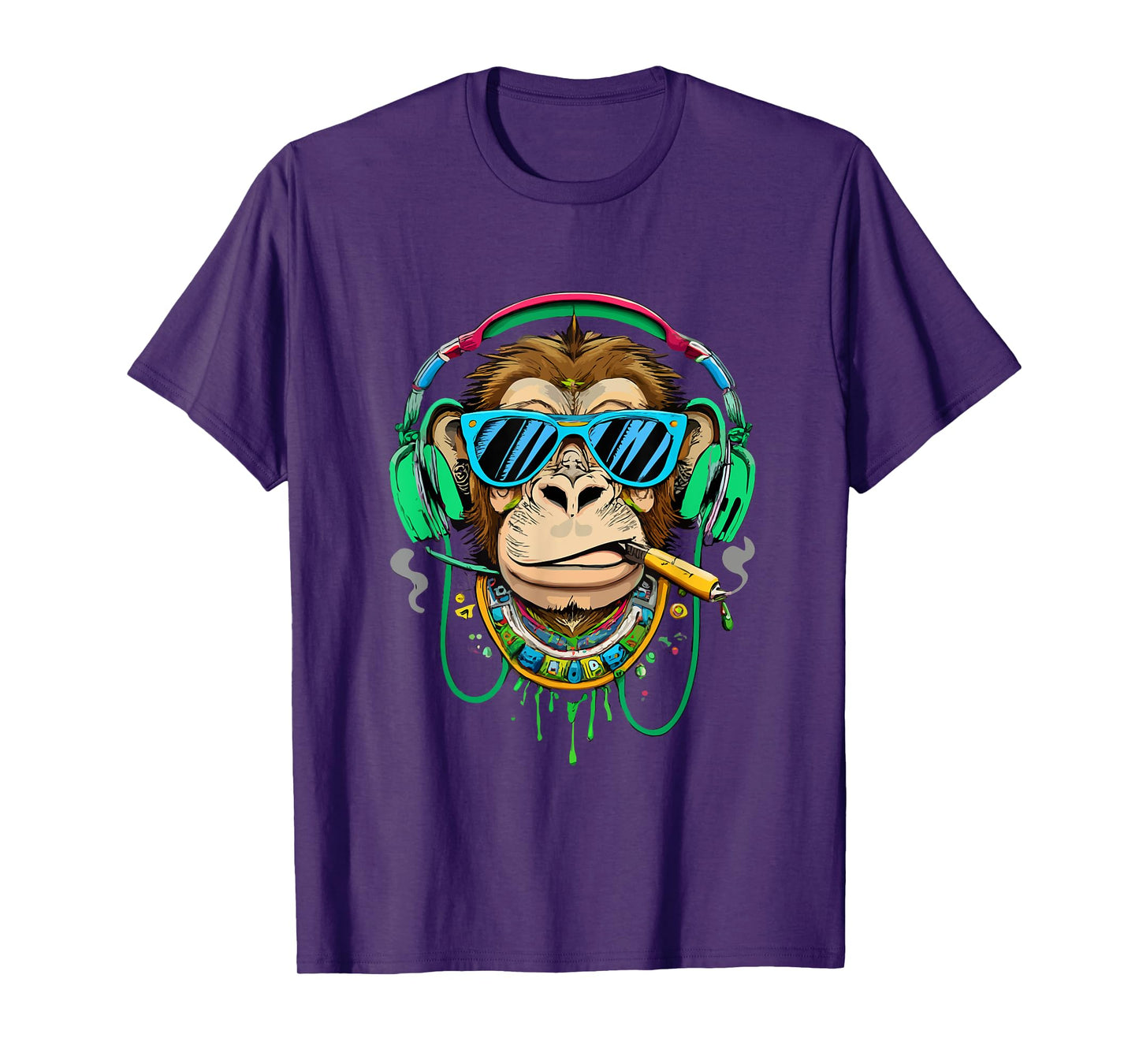 Monkey smoking cannabis, marijuana enjoys songs T-Shirt