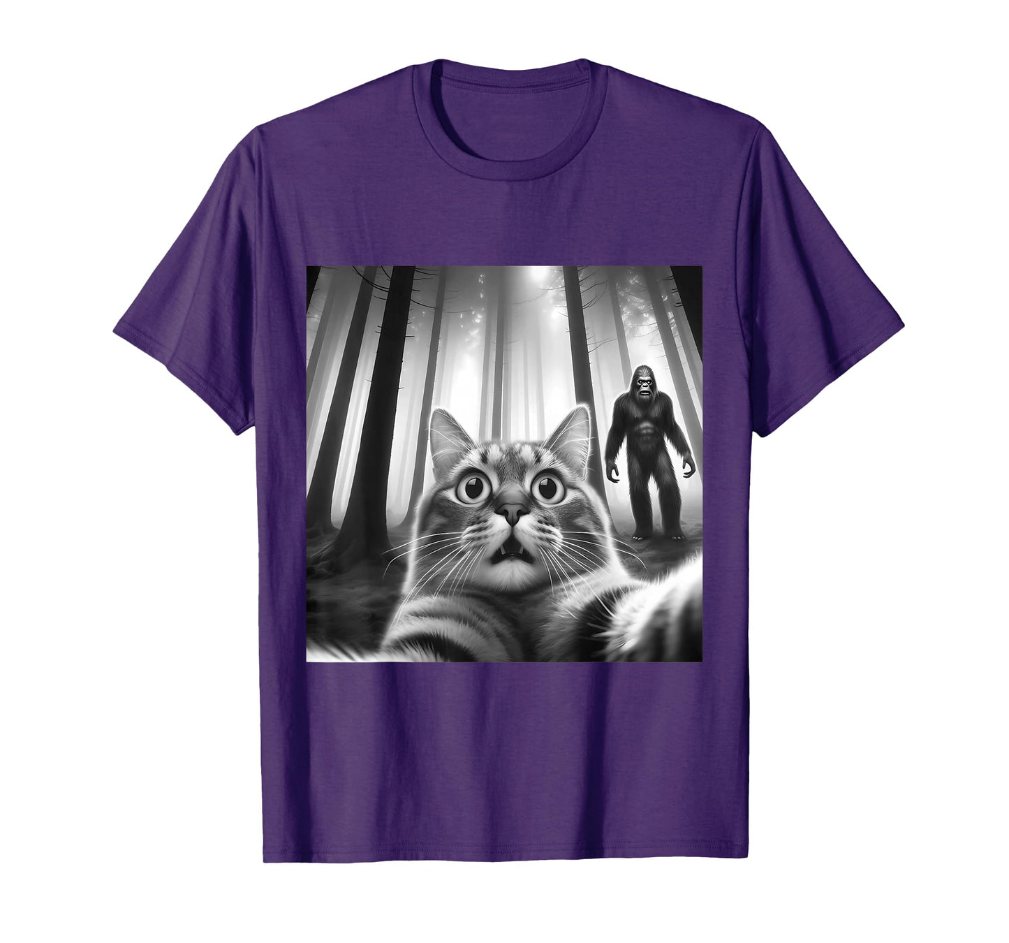Funny Scared Cat Selfie with Bigfoot Cat Lovers Halloween T-Shirt