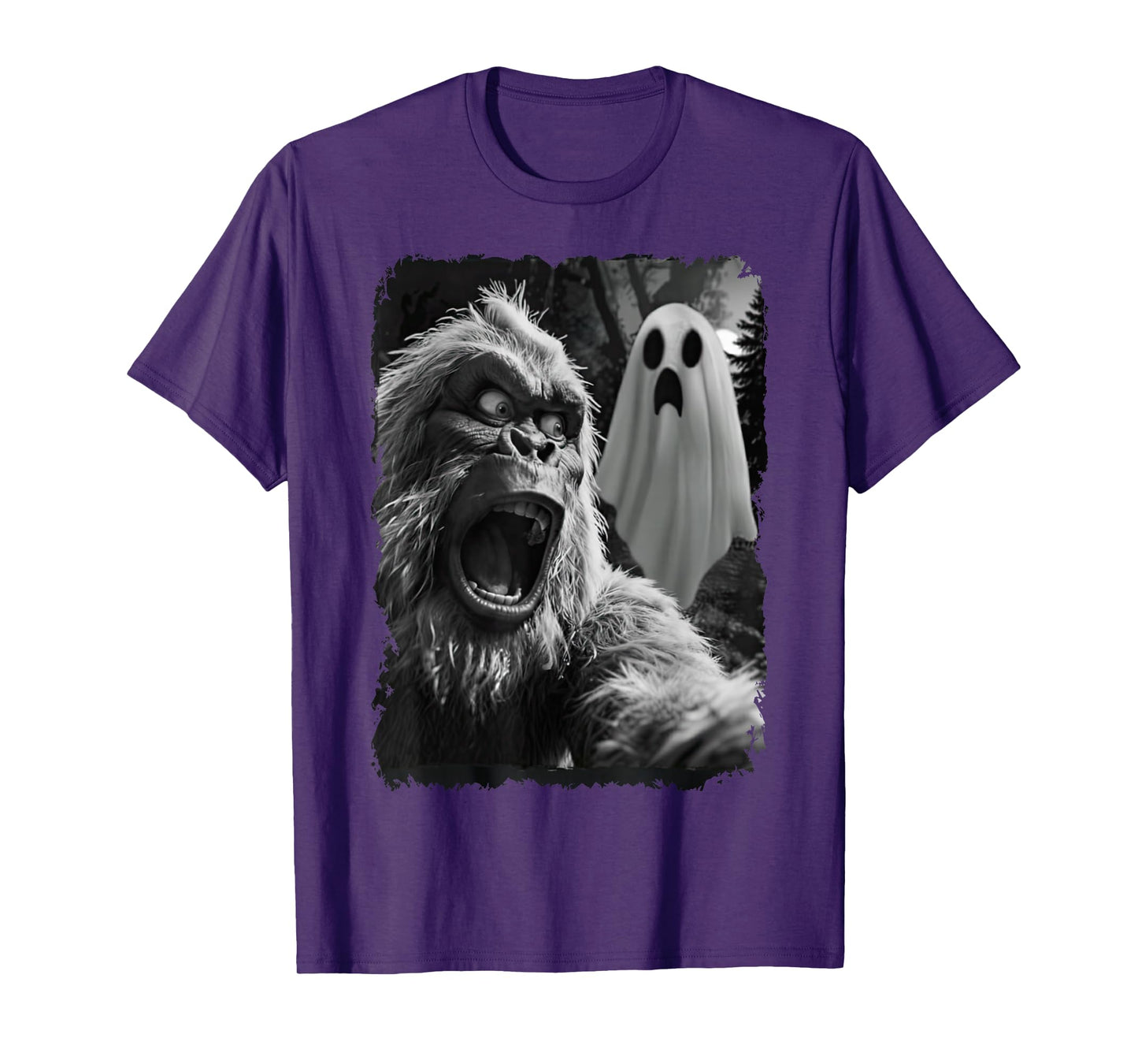 Funny Bigfoot Selfie Ghost Sasquatch Halloween Bigfoot T-Shirt