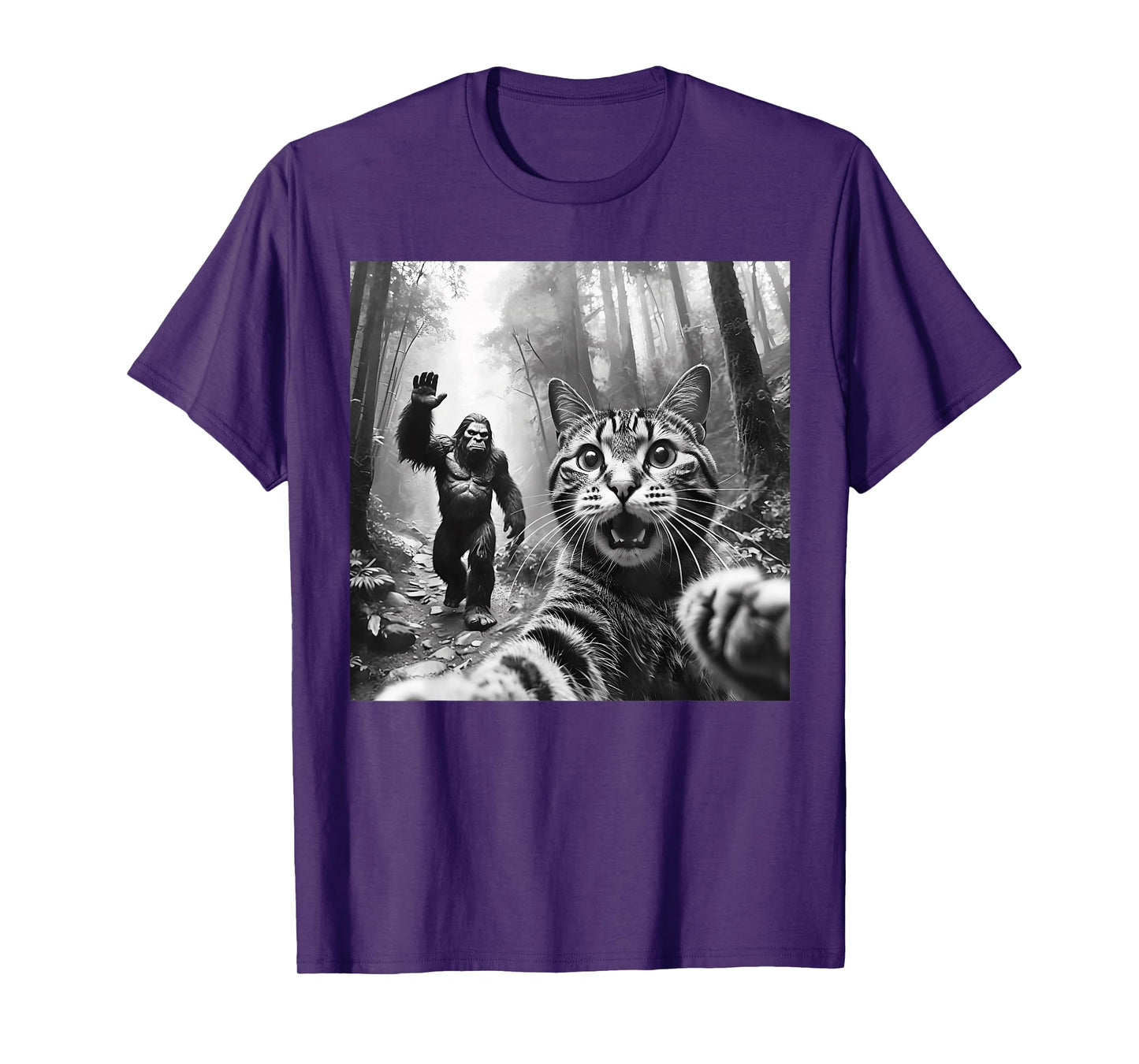 Surprised Scared Cat Selfie with Bigfoot Sasquatch Funny T-Shirt