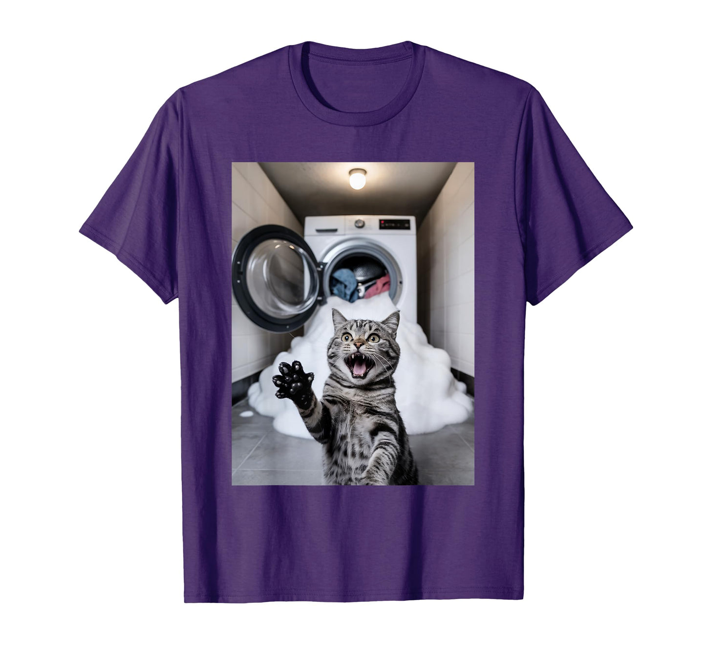 Funny Scared Cat Selfie Laundry Cat Meme Men Women T-Shirt