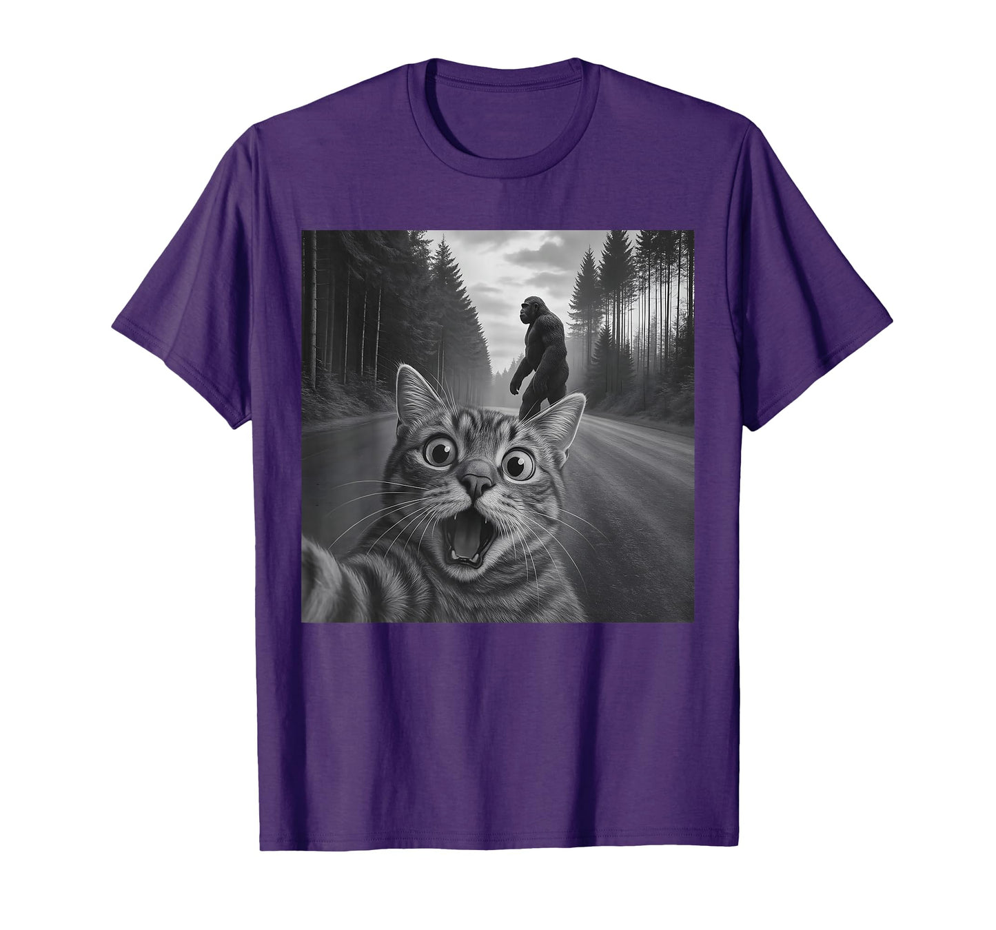 Funny Cat Selfie with Bigfoot Cat Lovers Gifts for Men Women T-Shirt