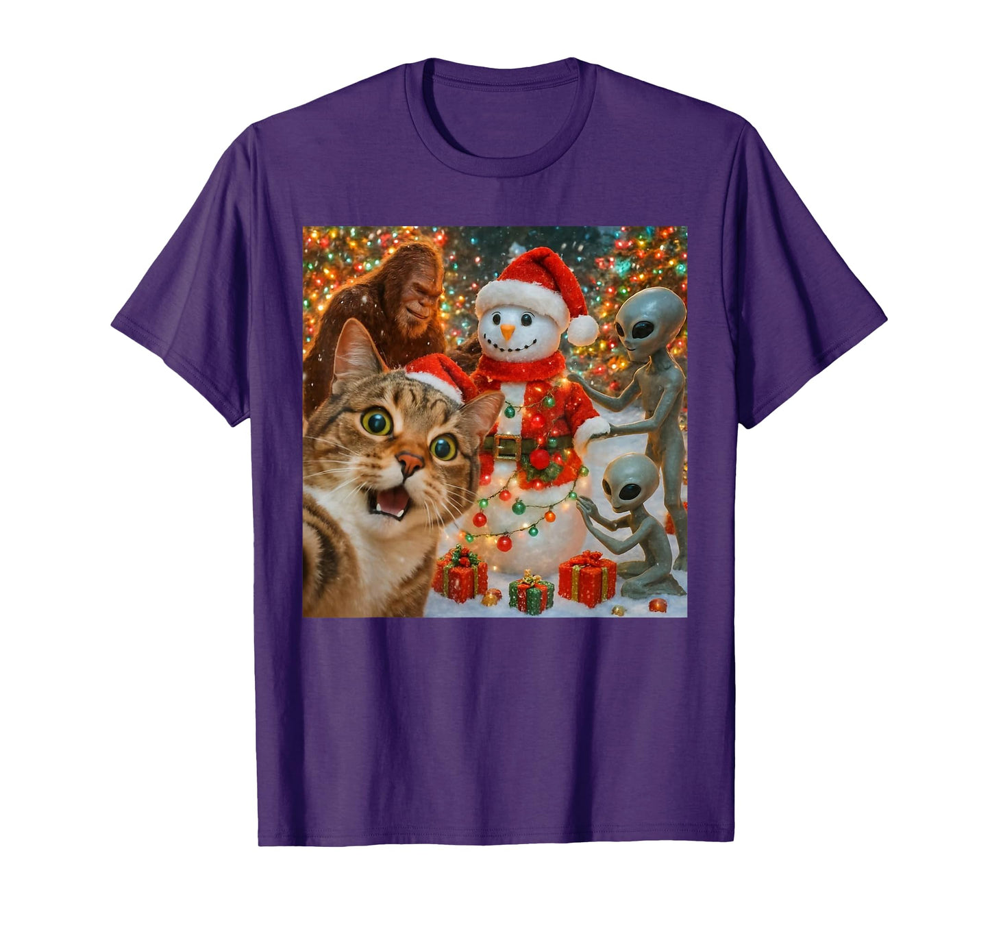 Funny Christmas Cat Selfie with Bigfoot Alien & Snowman T-Shirt