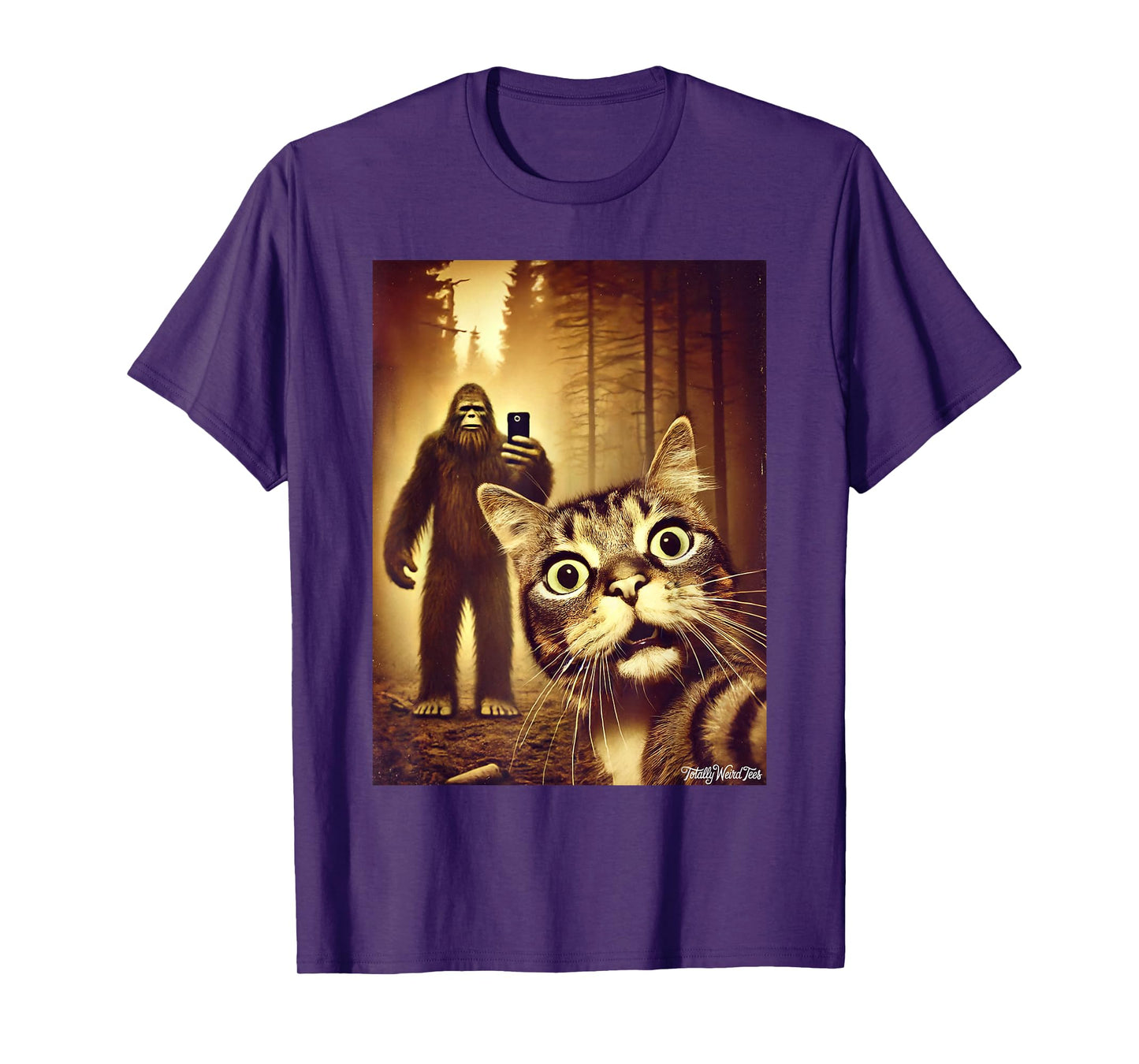 Cat Sasquatch Selfie Funny Forests Bigfoot Art T-Shirt