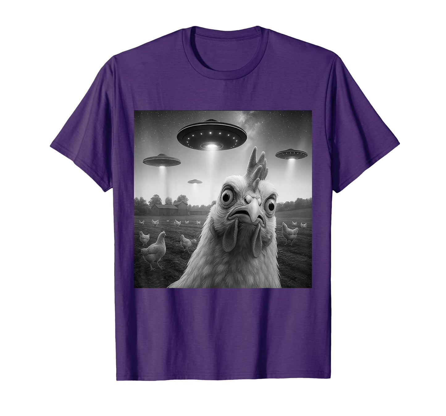 Chicken Rooster Funny Selfie Chicken with UFOs Weird Aliens T-Shirt