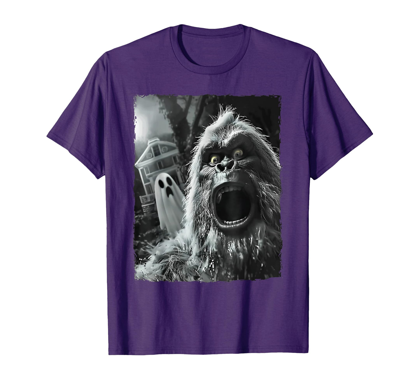 bigfoot sasquatch selfie with ghost halloween haunted house T-Shirt