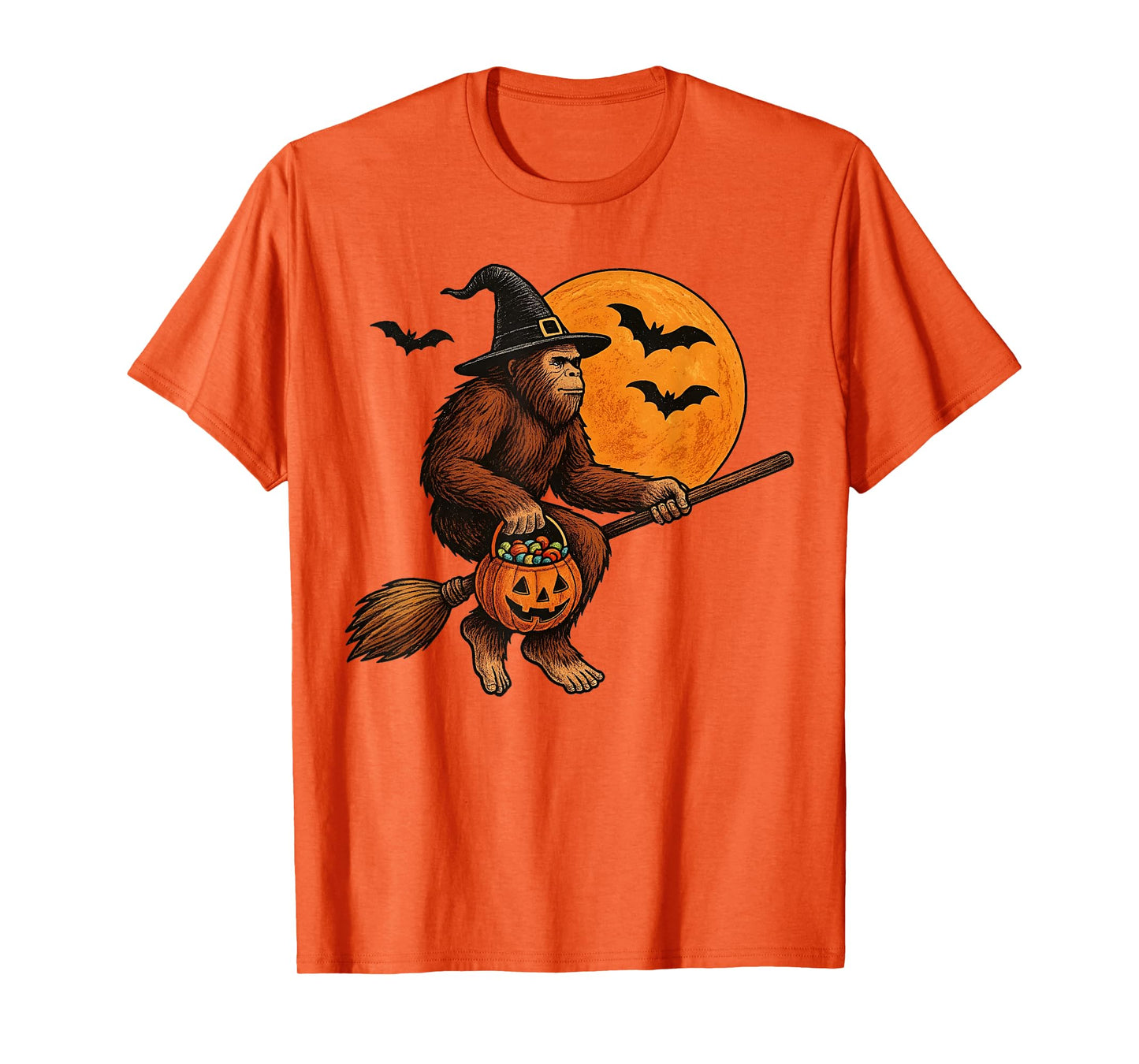 Bigfoot Sasquatch Witch Hat Pumpkin Halloween Men T-Shirt