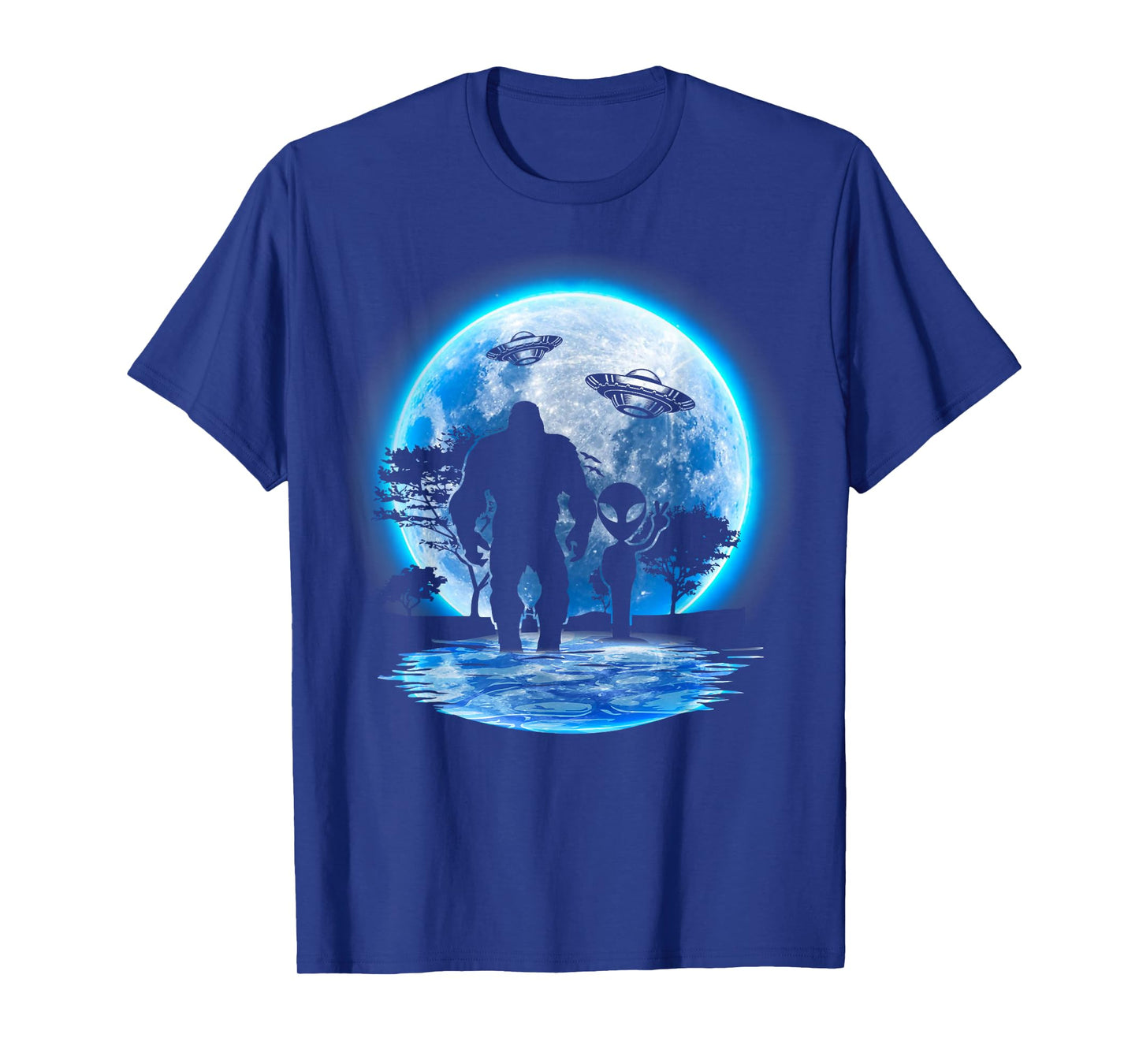 Alien & Bigfoot Moon Big Foot Sasquatch Gifts For Men Women T-Shirt