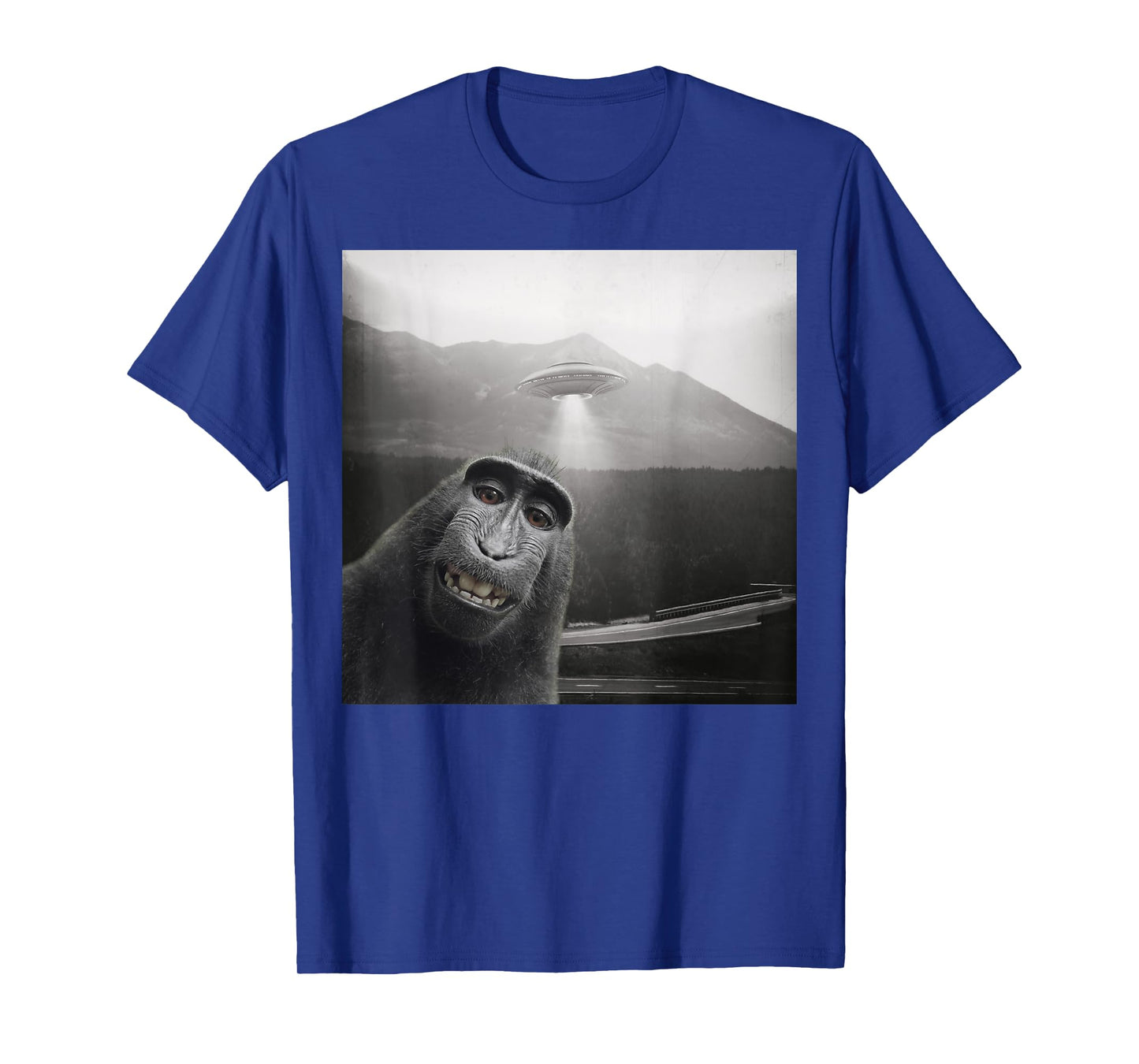 Funny Macaque Monkey Selfie Lovers Alien UFO Selfie T-Shirt