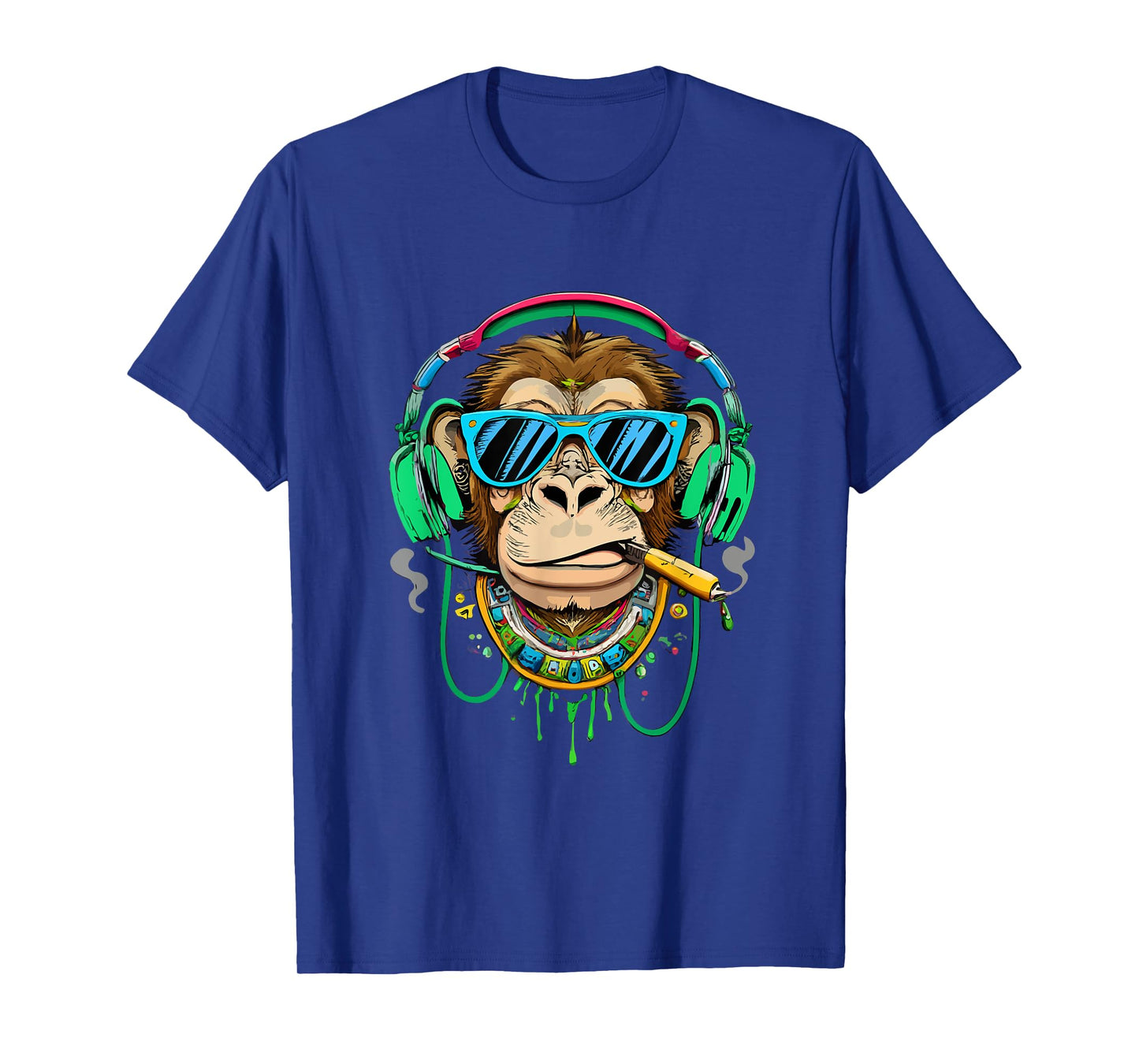 Monkey smoking cannabis, marijuana enjoys songs T-Shirt